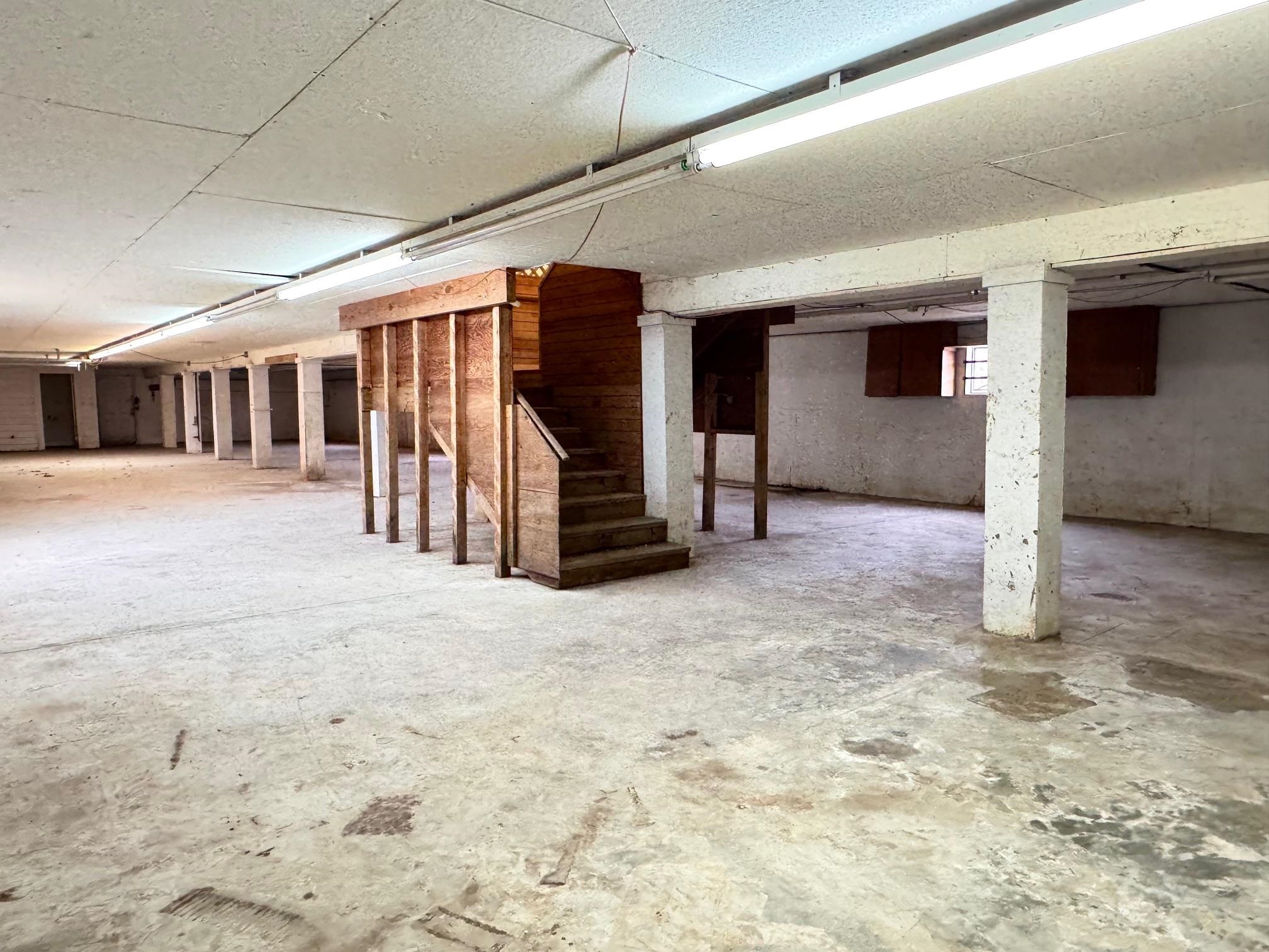 Photo 15 - Commercial / Industrial for sale – 5  Spring   Hardy, AR