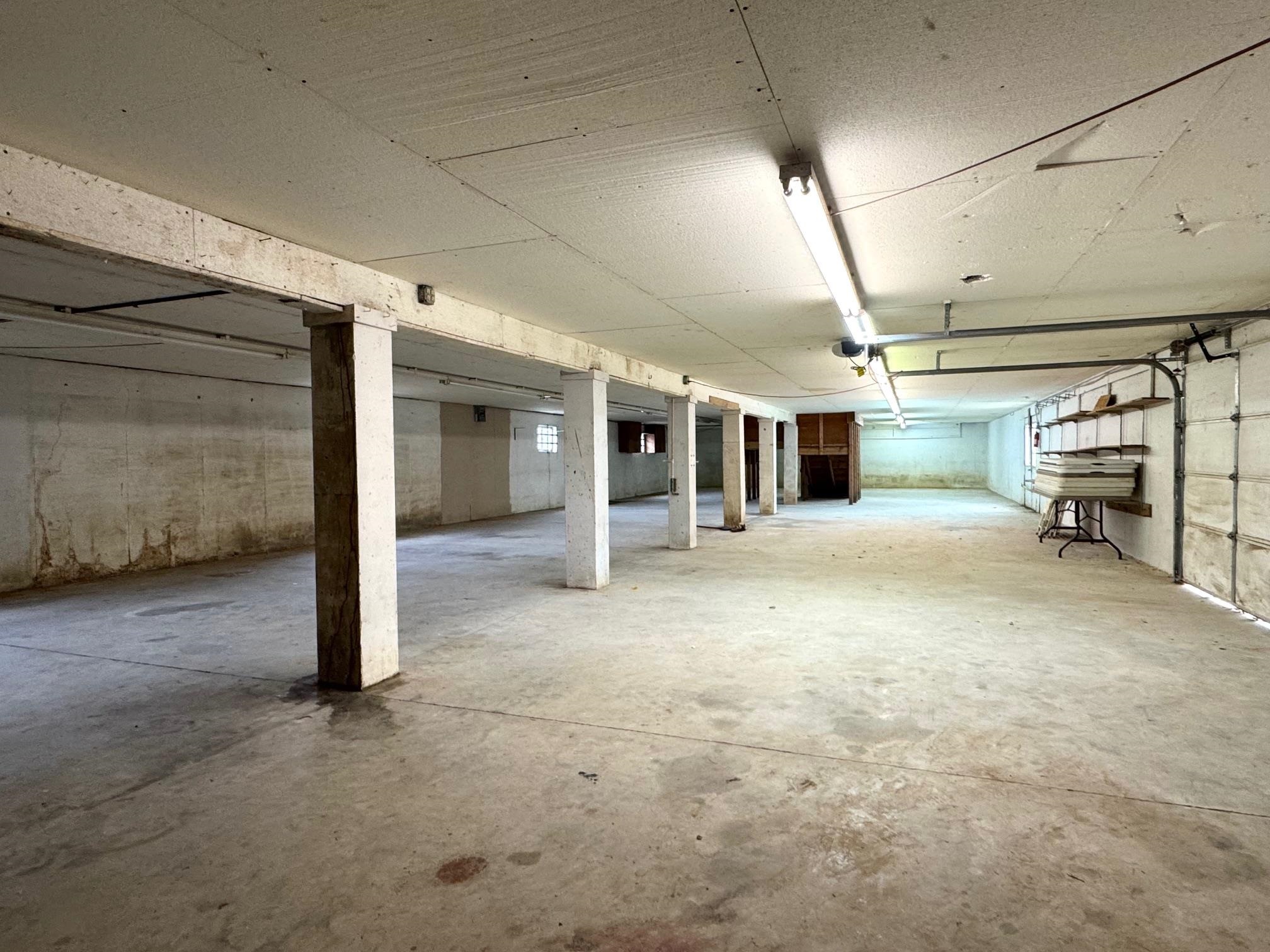 Photo 20 - Commercial / Industrial for sale – 5  Spring   Hardy, AR