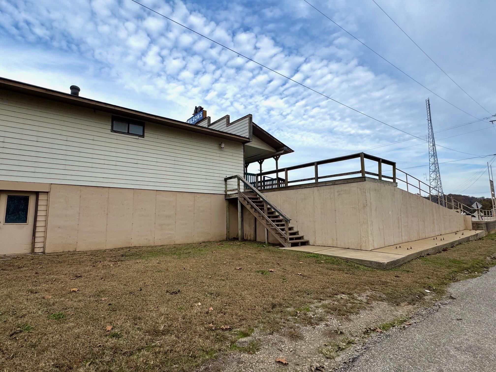 Photo 25 - Commercial / Industrial for sale – 5  Spring   Hardy, AR