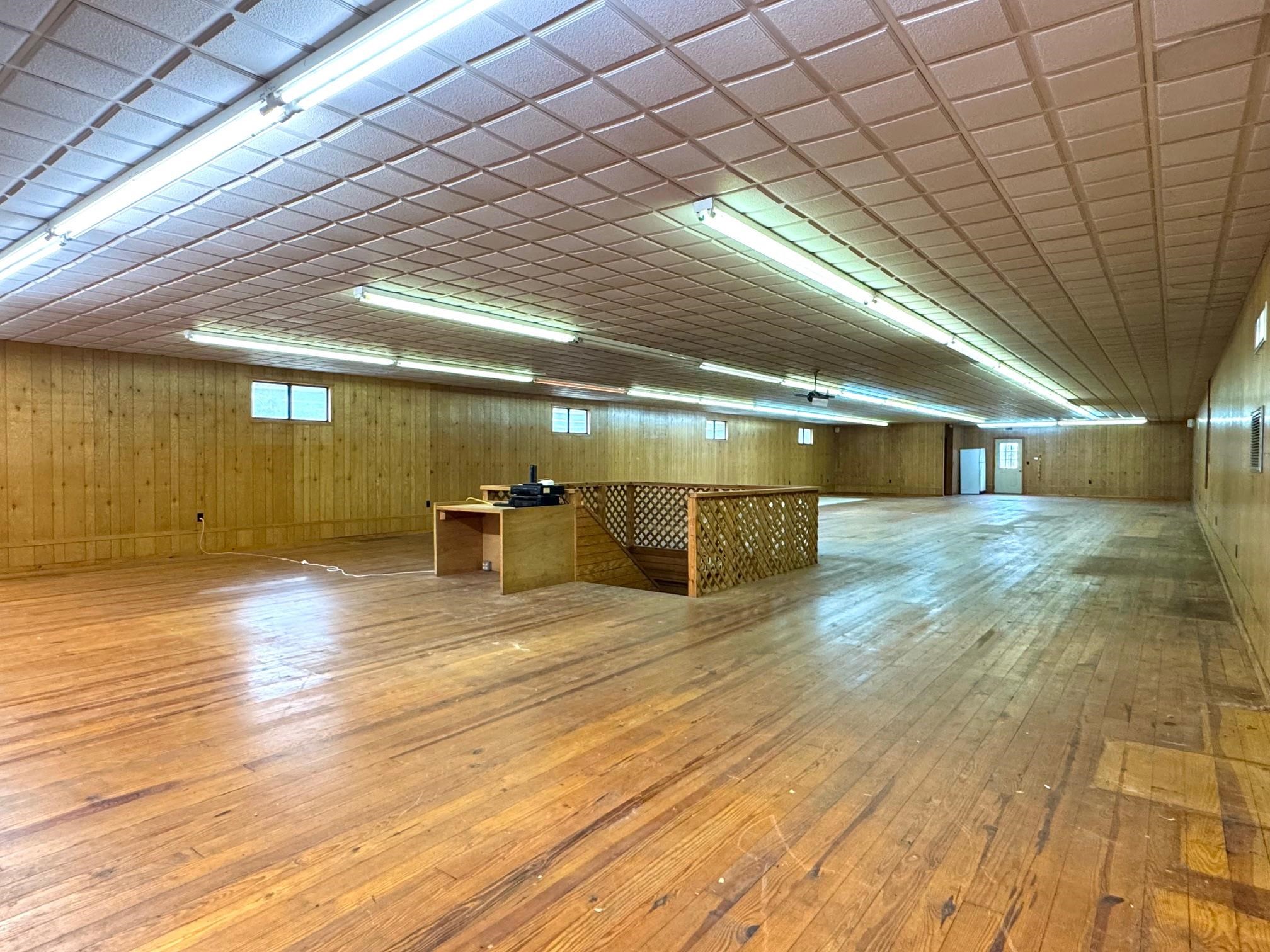 Photo 4 - Commercial / Industrial for sale – 5  Spring   Hardy, AR