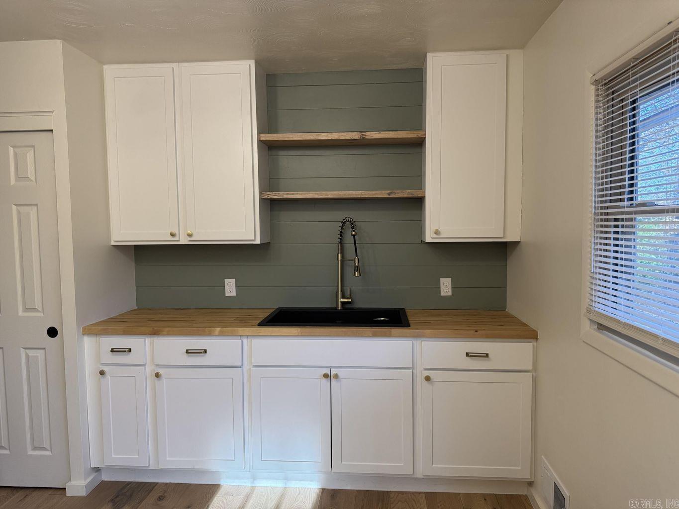 Photo 13 - Residential for sale – 79  Powhatan   Cherokee Village, AR