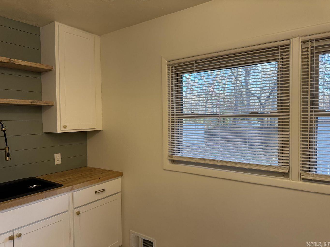 Photo 15 - Residential for sale – 79  Powhatan   Cherokee Village, AR