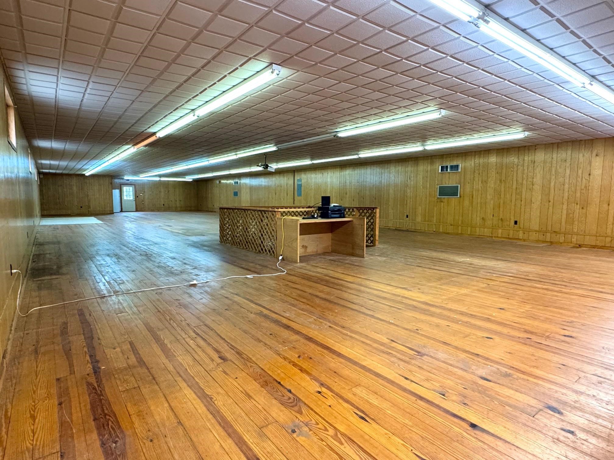 Photo 5 - Residential for sale – 5  Spring   Hardy, AR