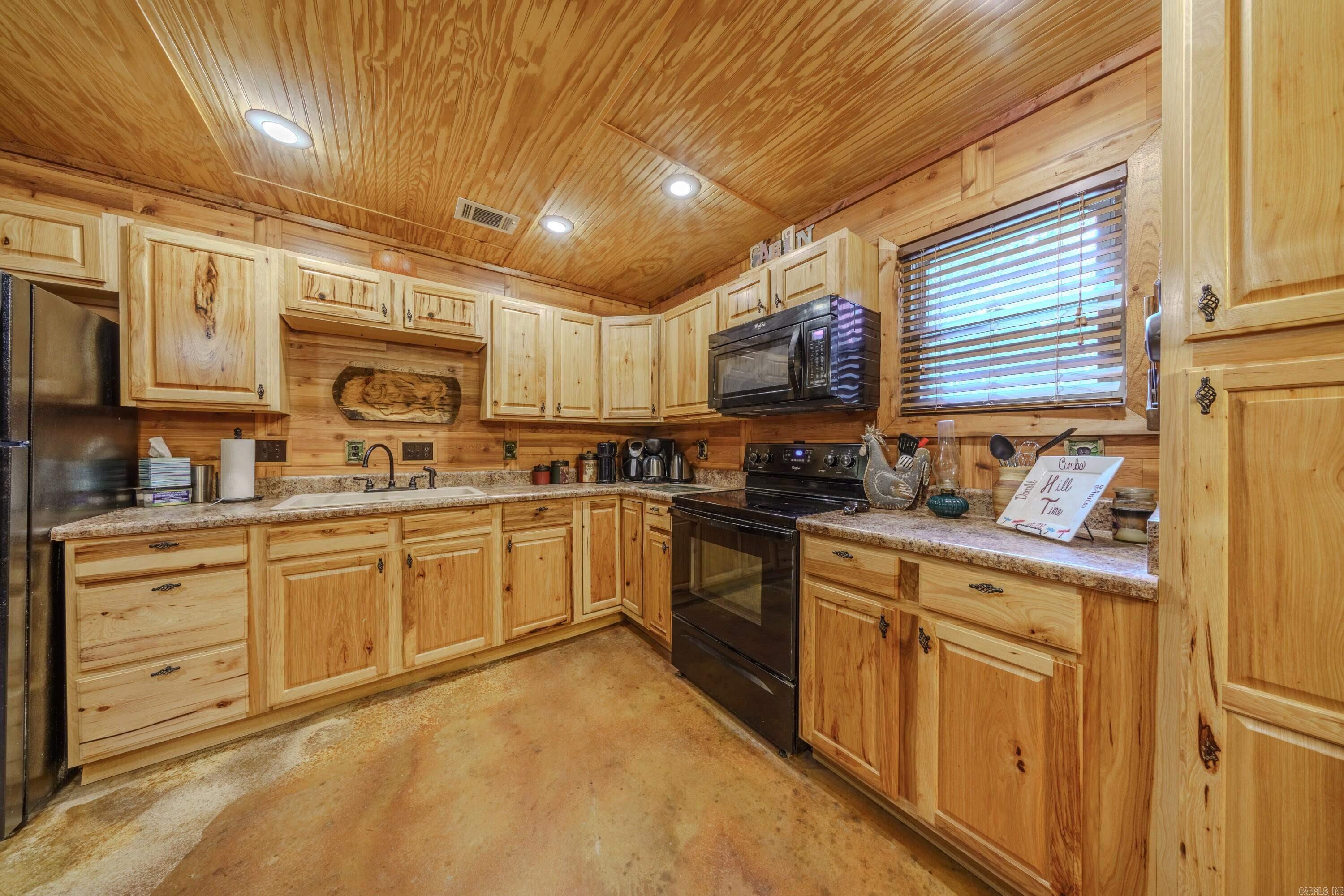 Photo 10 - Residential for sale – 253  Judge Anderson Rd   Strawberry, AR