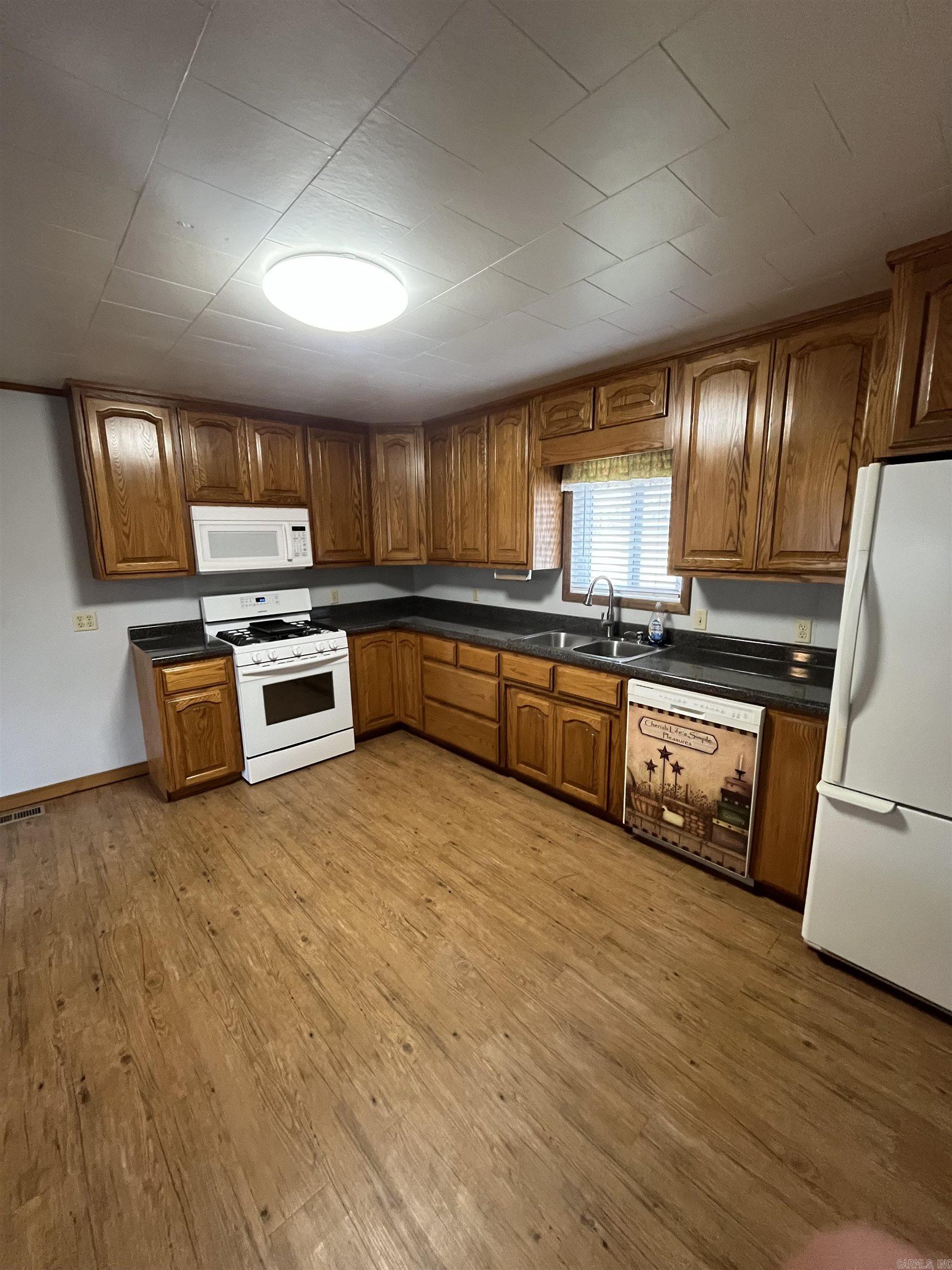 Photo 9 - Residential for sale – 323 N Cedar   Salem, AR