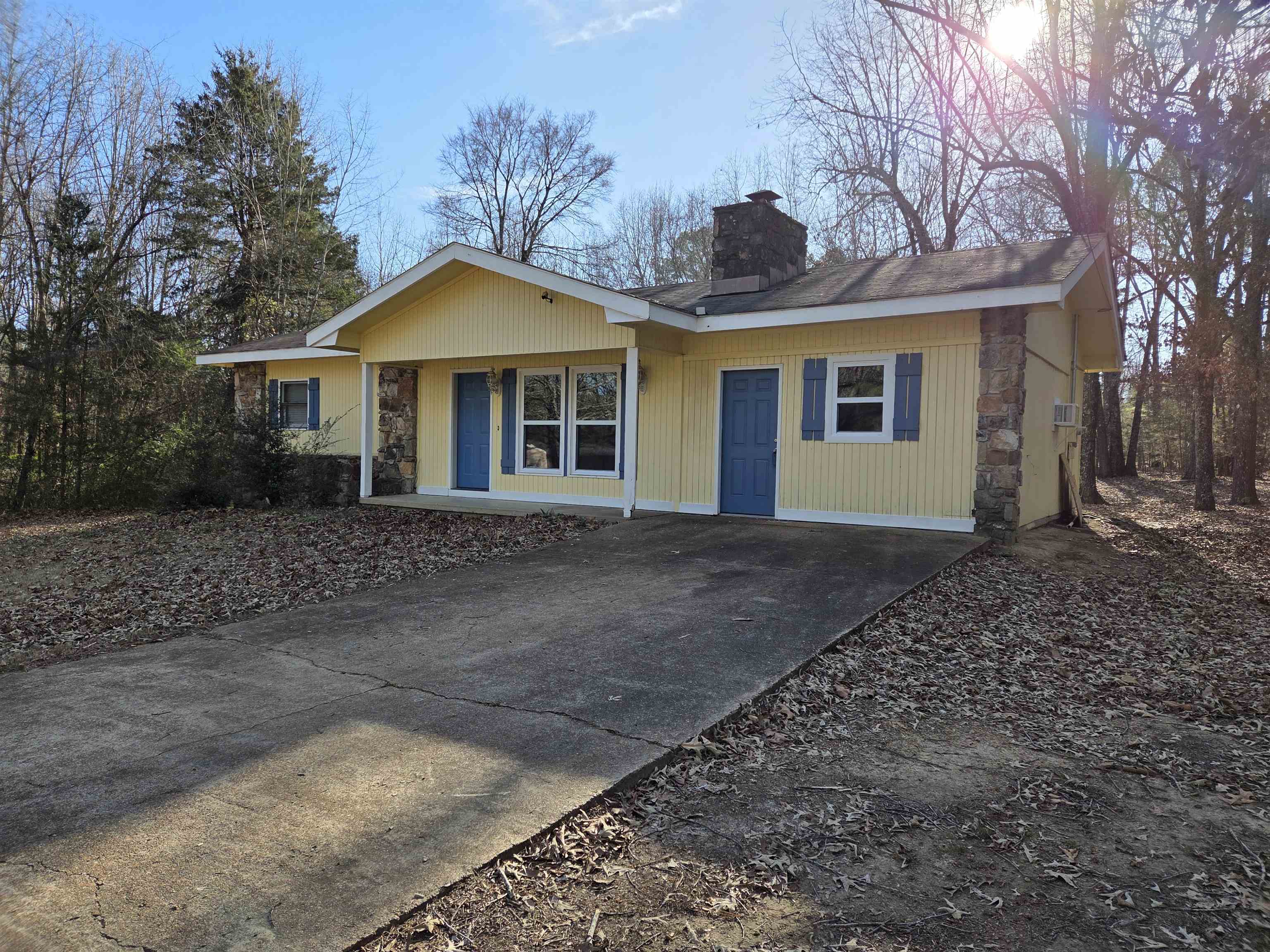 Photo 2 - Residential for sale – 156  Pottawattamie   Cherokee Village, AR