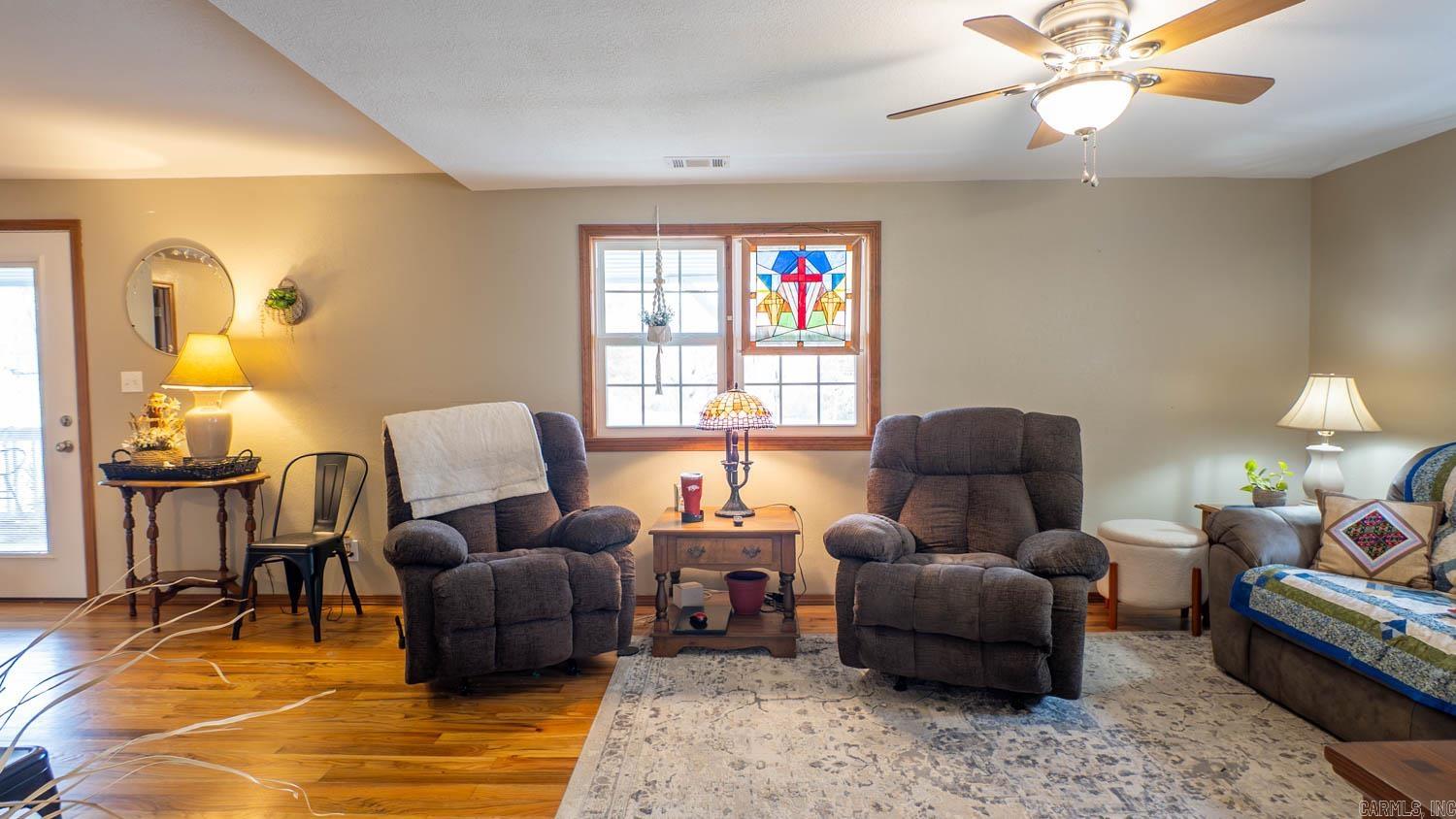 Photo 11 - Residential for sale – 1145  Broadleaf Road   Mammoth Spring, AR