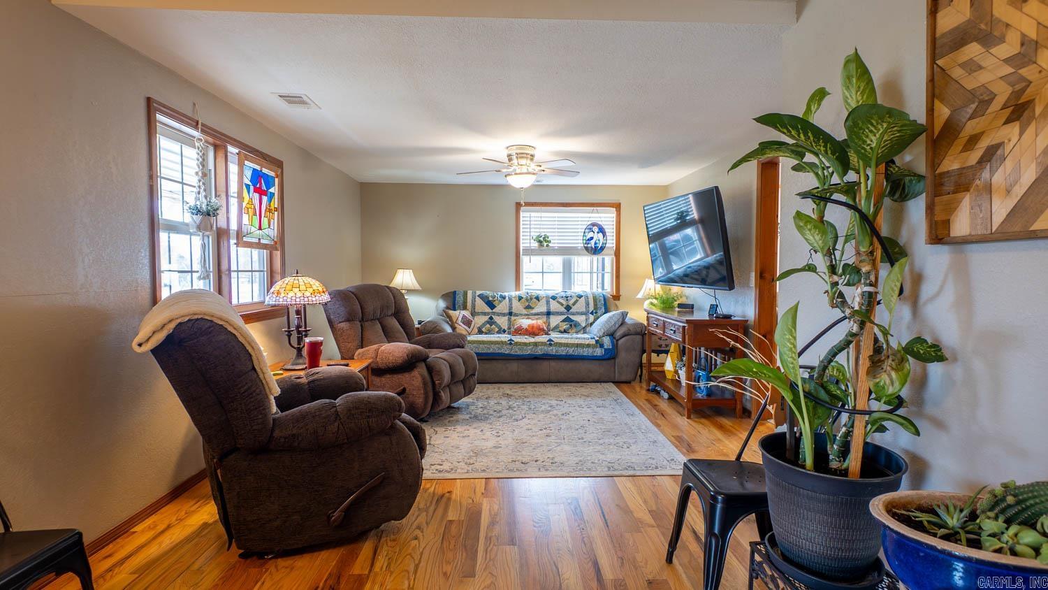 Photo 10 - Residential for sale – 1145  Broadleaf Road   Mammoth Spring, AR