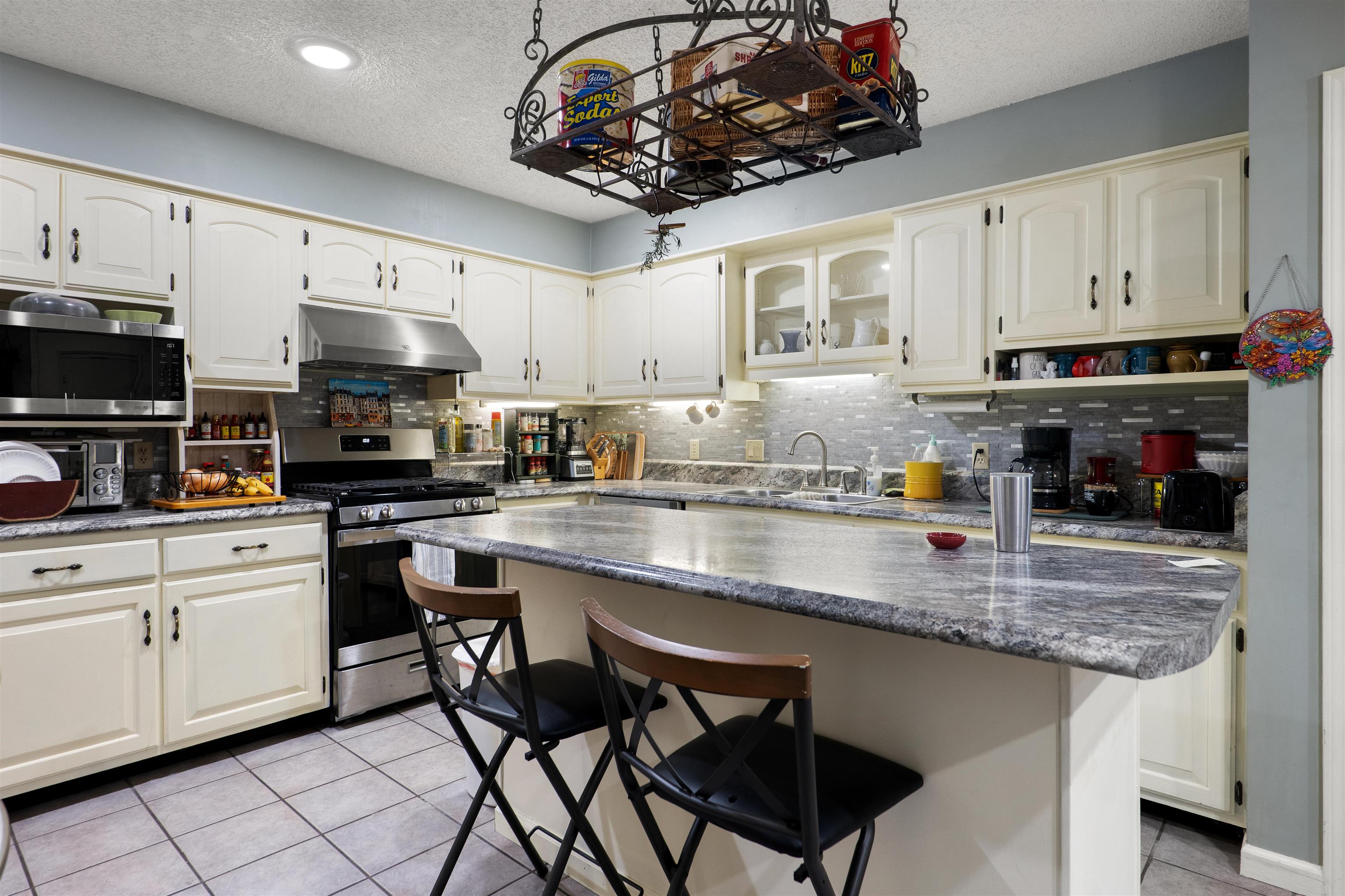 Photo 12 - Residential for sale – 45  Bluff   Hardy, AR