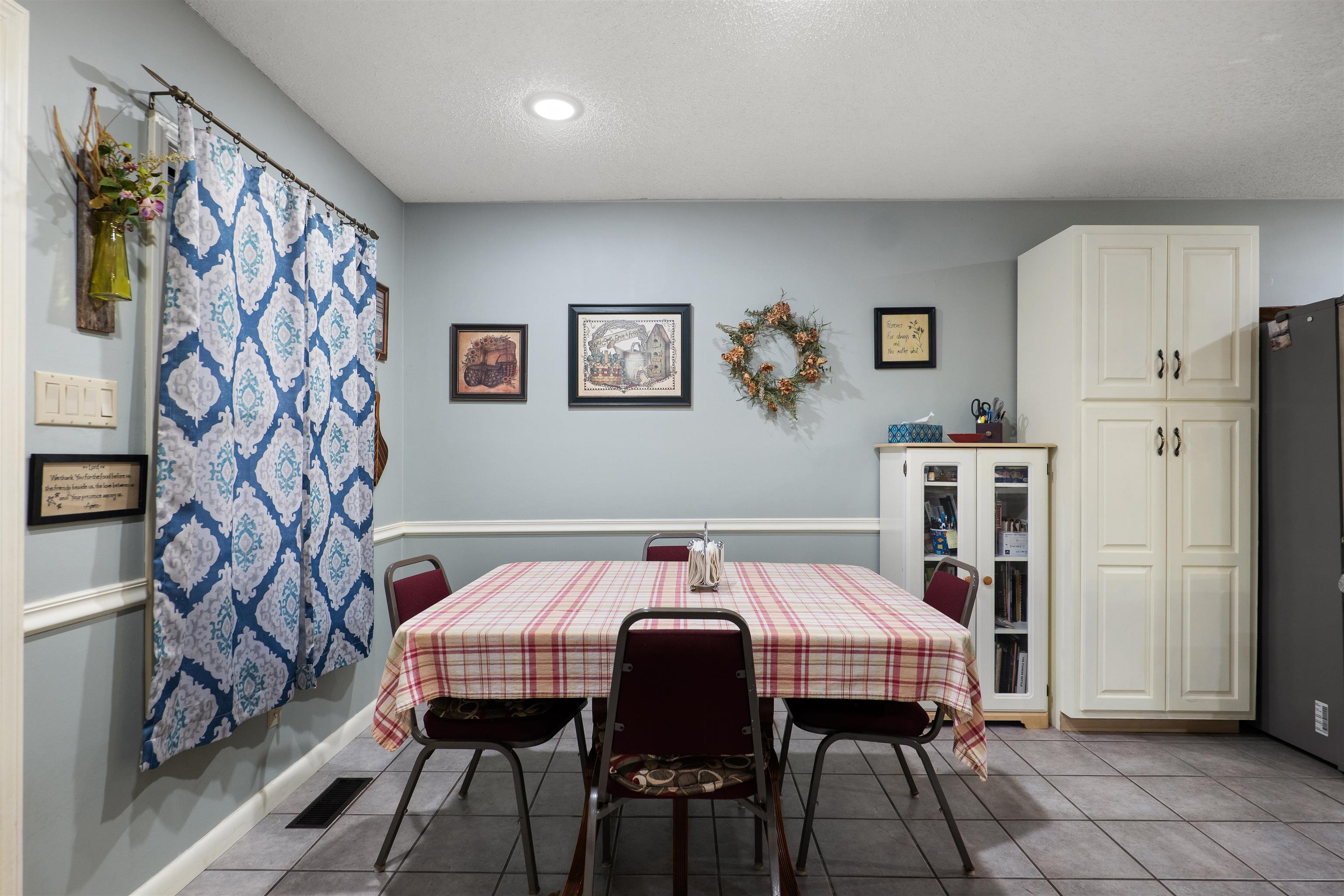 Photo 14 - Residential for sale – 45  Bluff   Hardy, AR