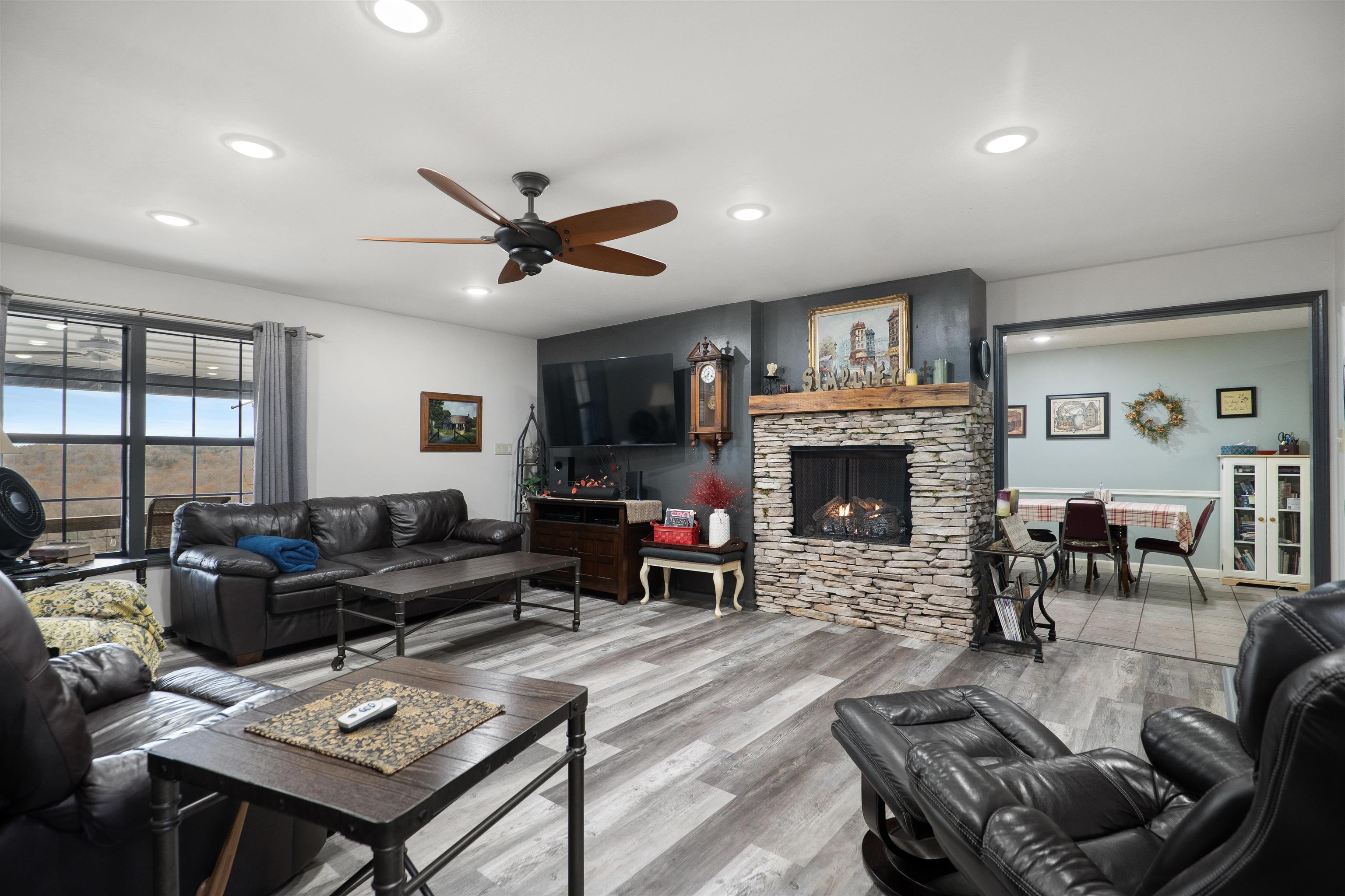 Photo 8 - Residential for sale – 45  Bluff   Hardy, AR