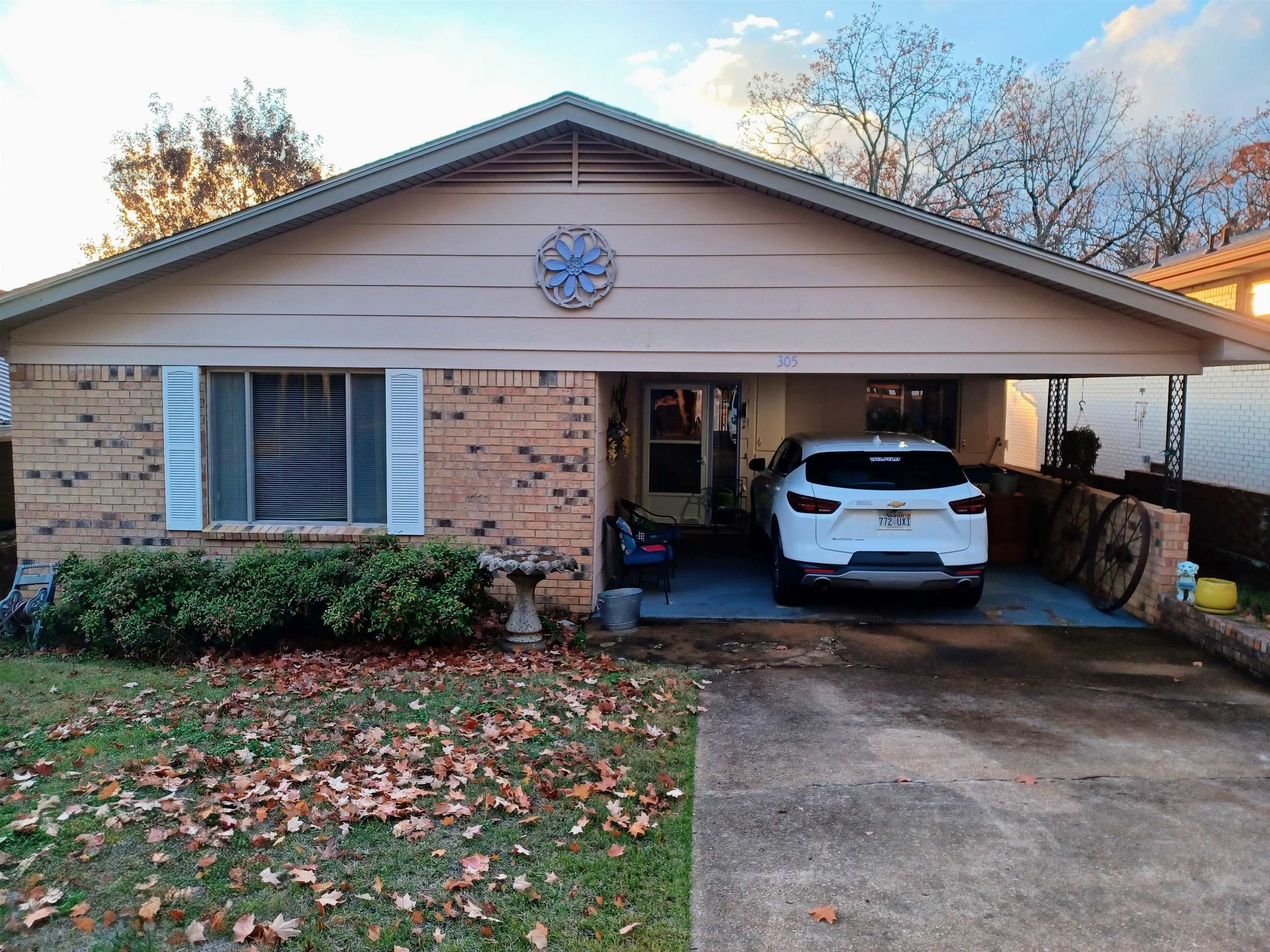 Residential for sale – 305 S Nightingale   Horseshoe Bend, AR