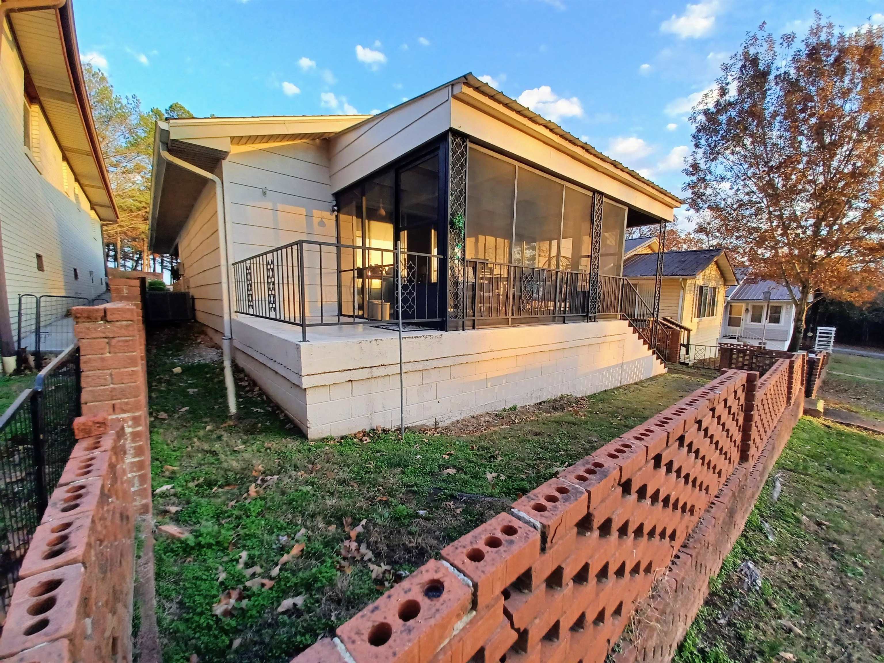 Photo 25 - Residential for sale – 305 S Nightingale   Horseshoe Bend, AR