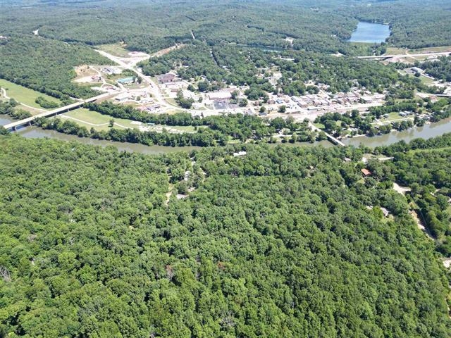 Photo 2 - Residential for sale – 167  Wahpeton Hill   Hardy, AR