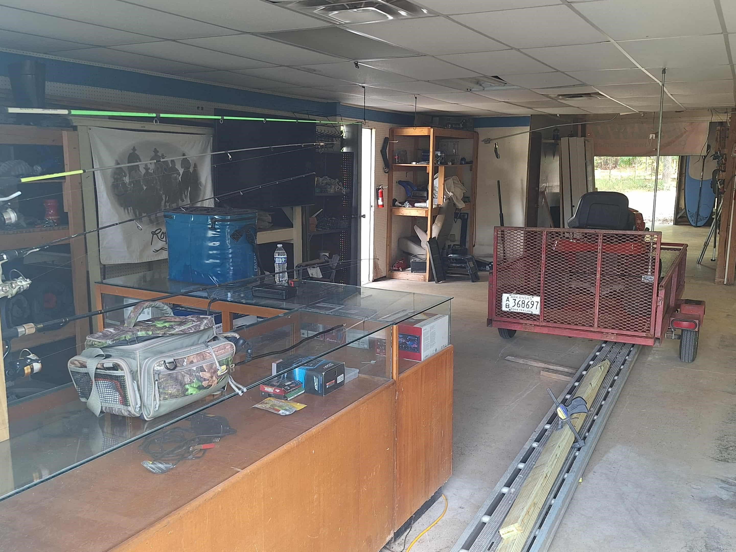 Photo 2 - Commercial / Industrial for sale – 403 W Church   Horseshoe Bend, AR