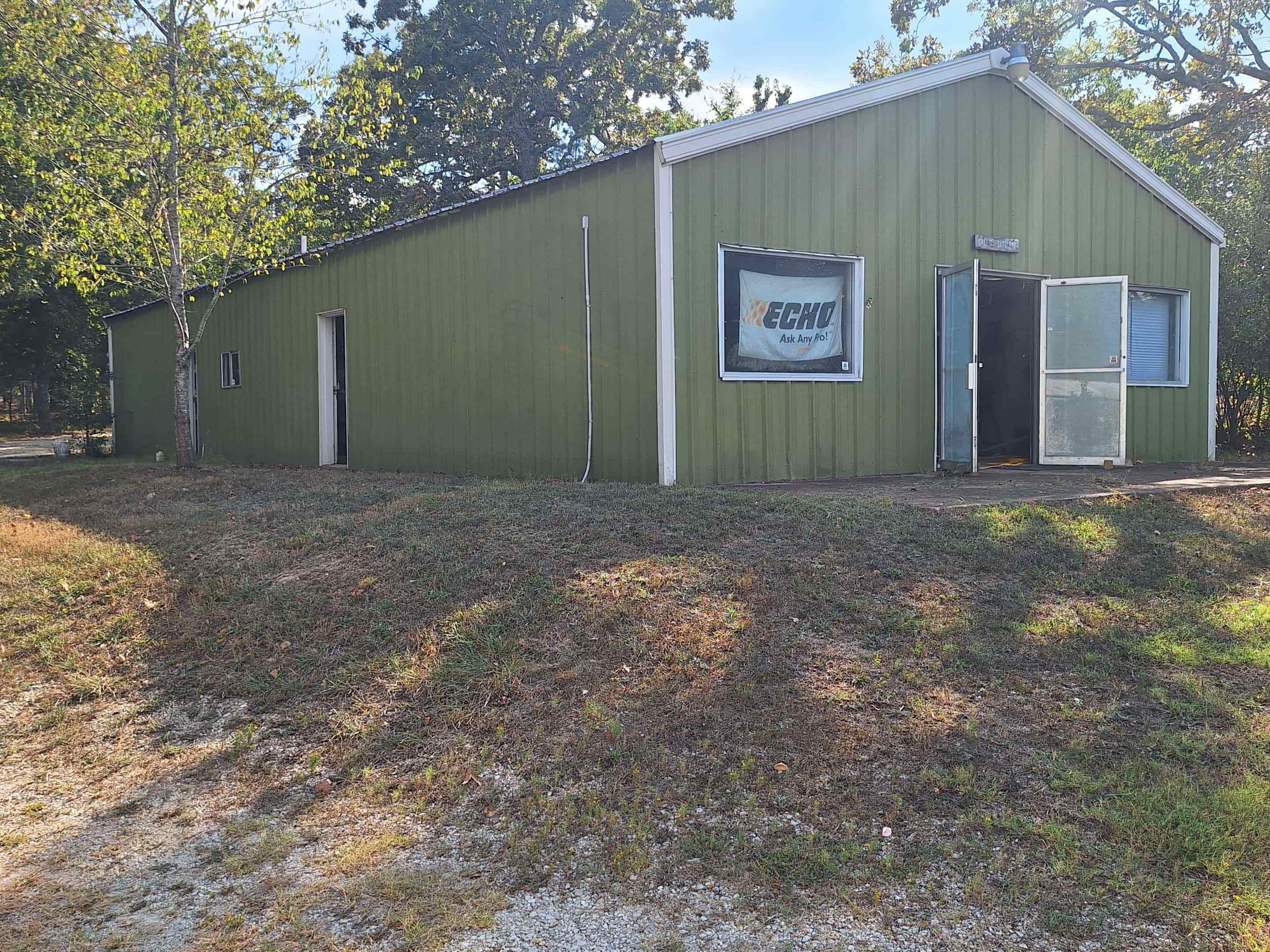 Photo 7 - Commercial / Industrial for sale – 403 W Church   Horseshoe Bend, AR