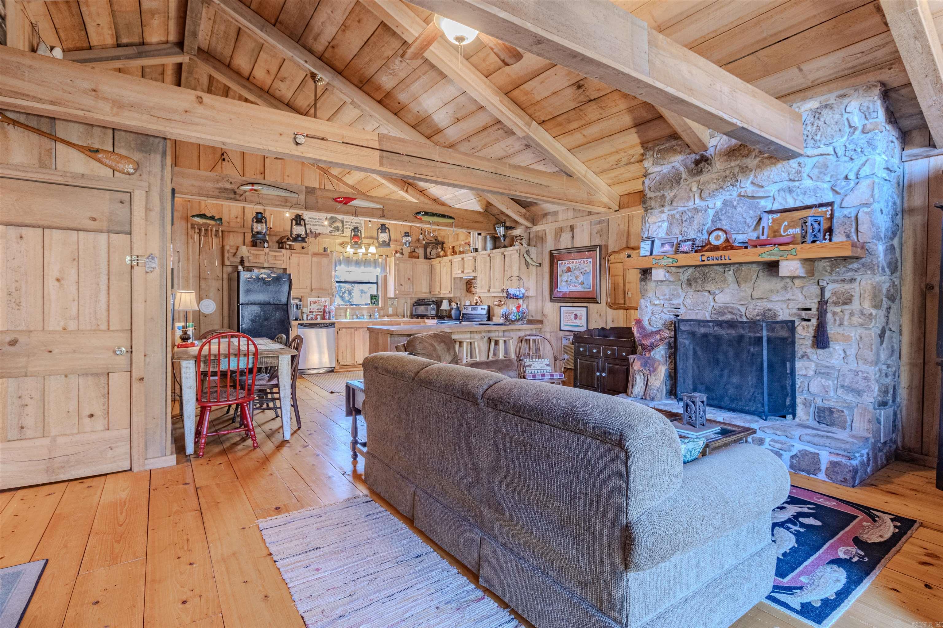 Photo 15 - Residential for sale – 947  Saddler Falls   Mammoth Spring, AR