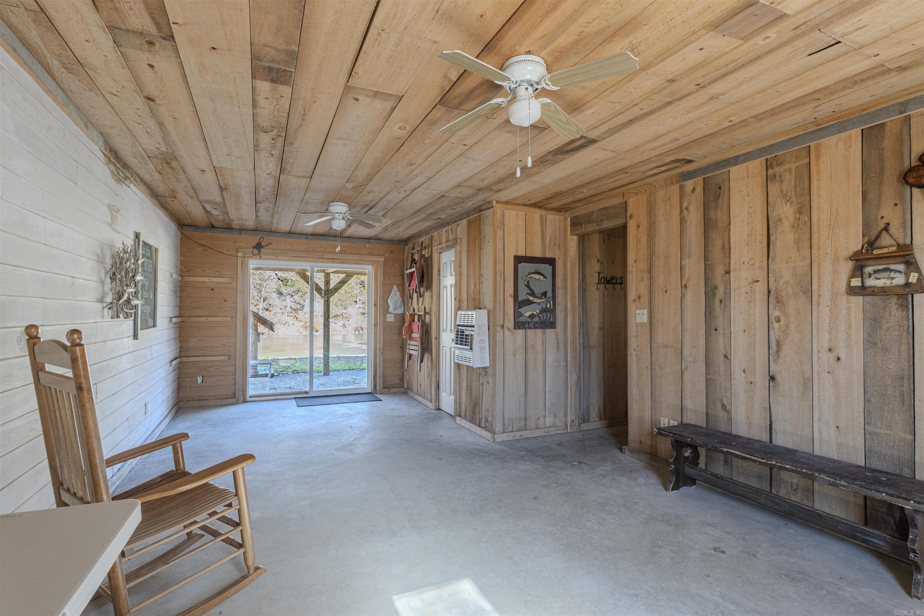 Photo 8 - Residential for sale – 947  Saddler Falls   Mammoth Spring, AR