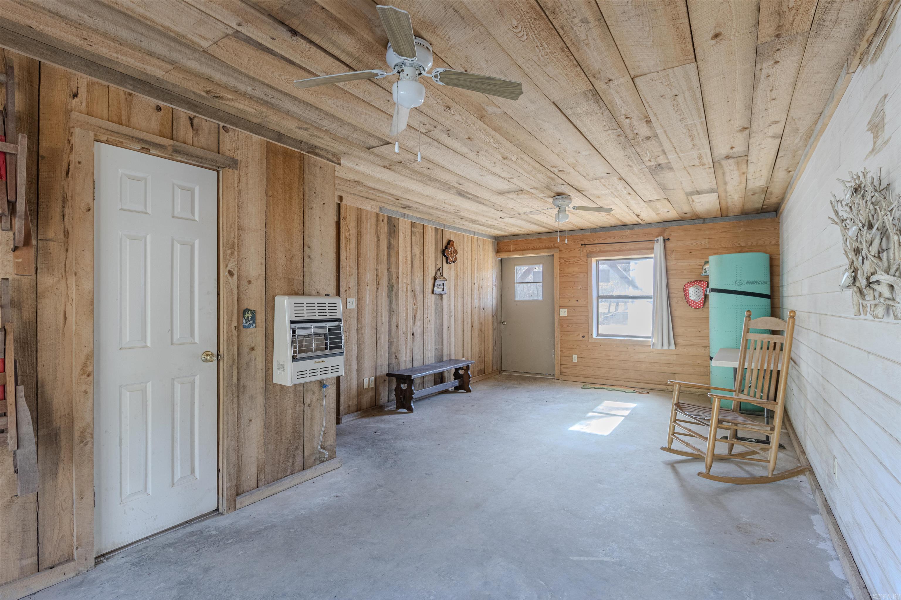 Photo 9 - Residential for sale – 947  Saddler Falls   Mammoth Spring, AR