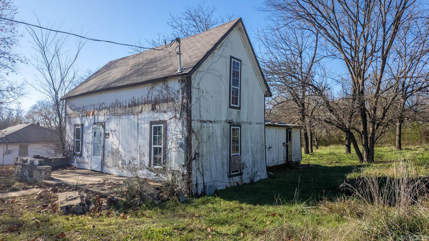 Photo 4 - Residential for sale – 210 N Oak Street   Salem, AR