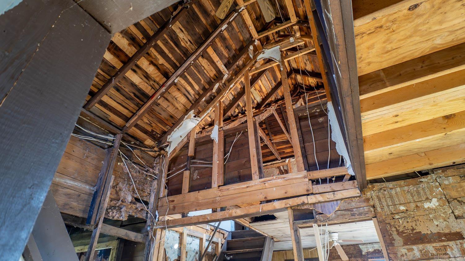 Photo 9 - Residential for sale – 210 N Oak Street   Salem, AR