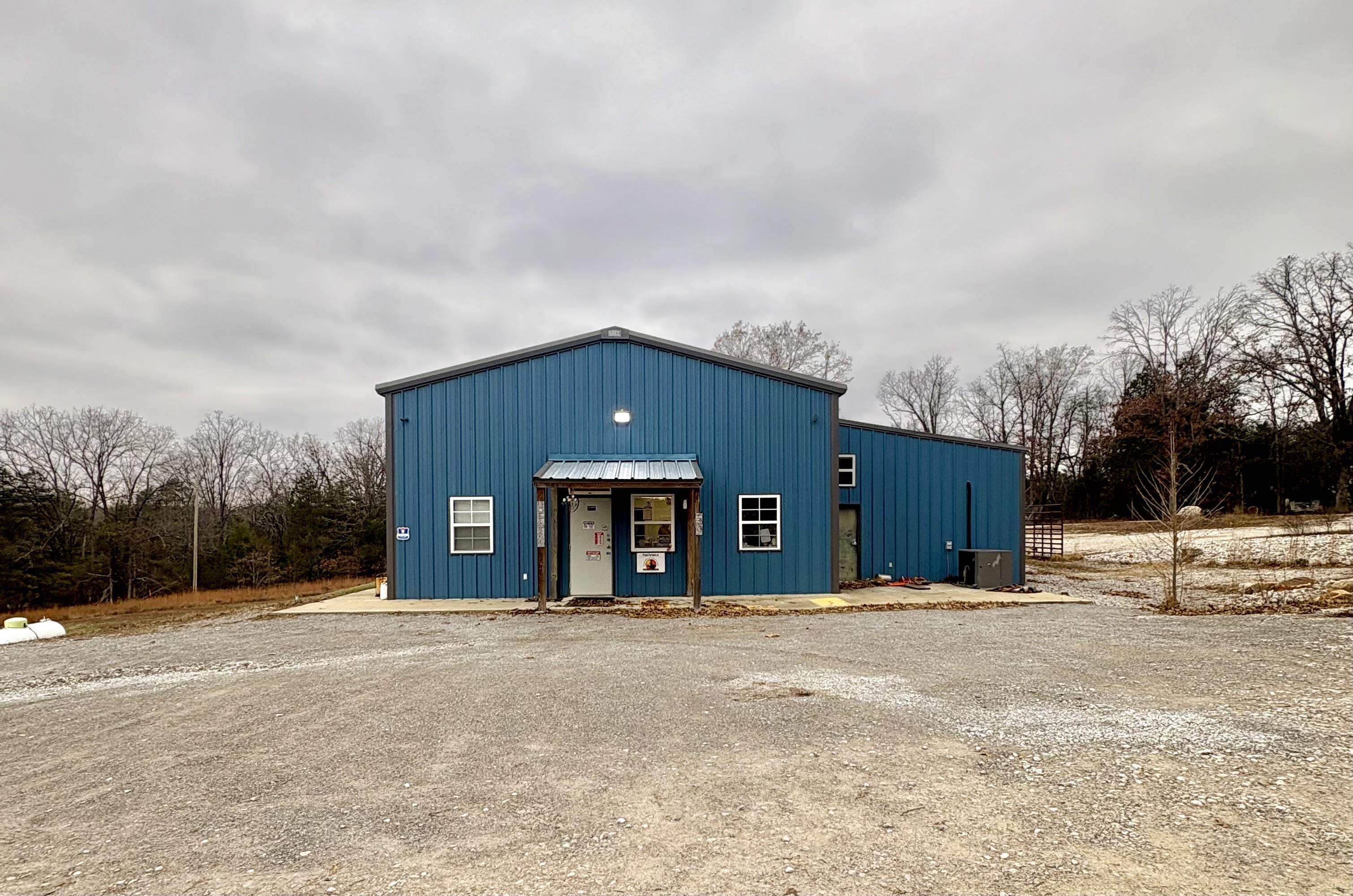 Commercial / Industrial for sale – 908  US 167   Cave City, AR