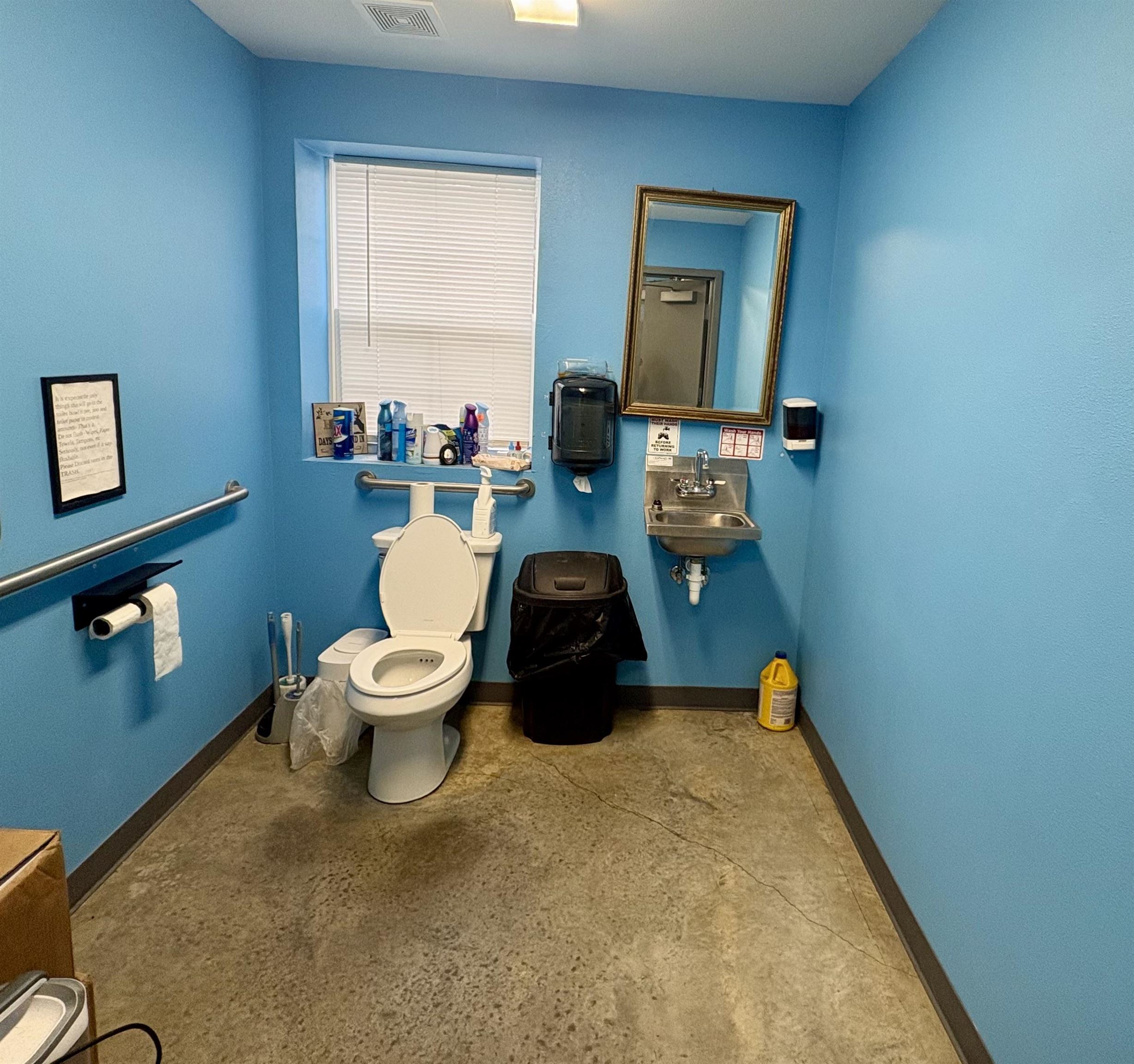 Photo 11 - Commercial / Industrial for sale – 908  US 167   Cave City, AR