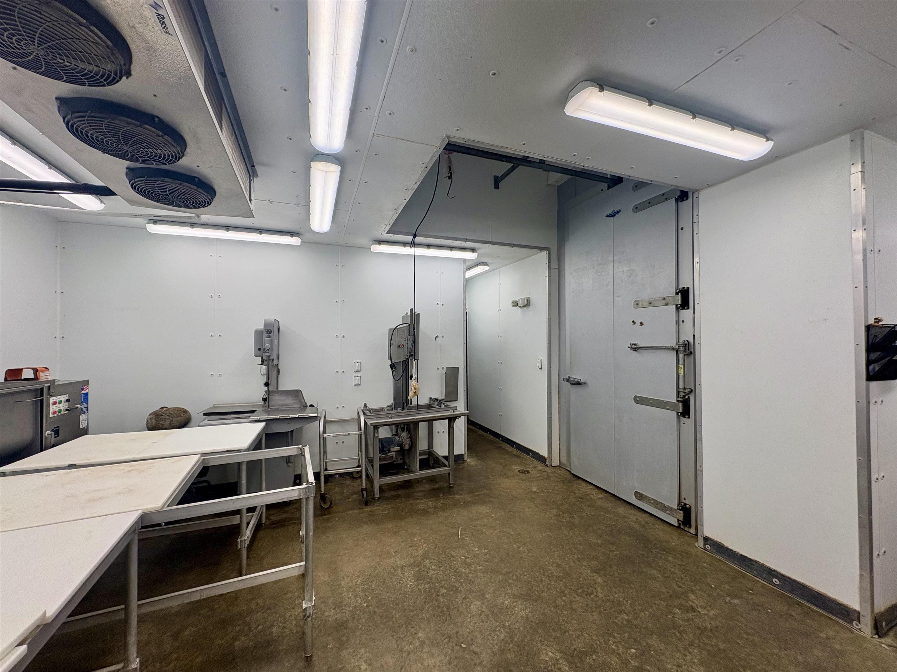 Photo 14 - Commercial / Industrial for sale – 908  US 167   Cave City, AR