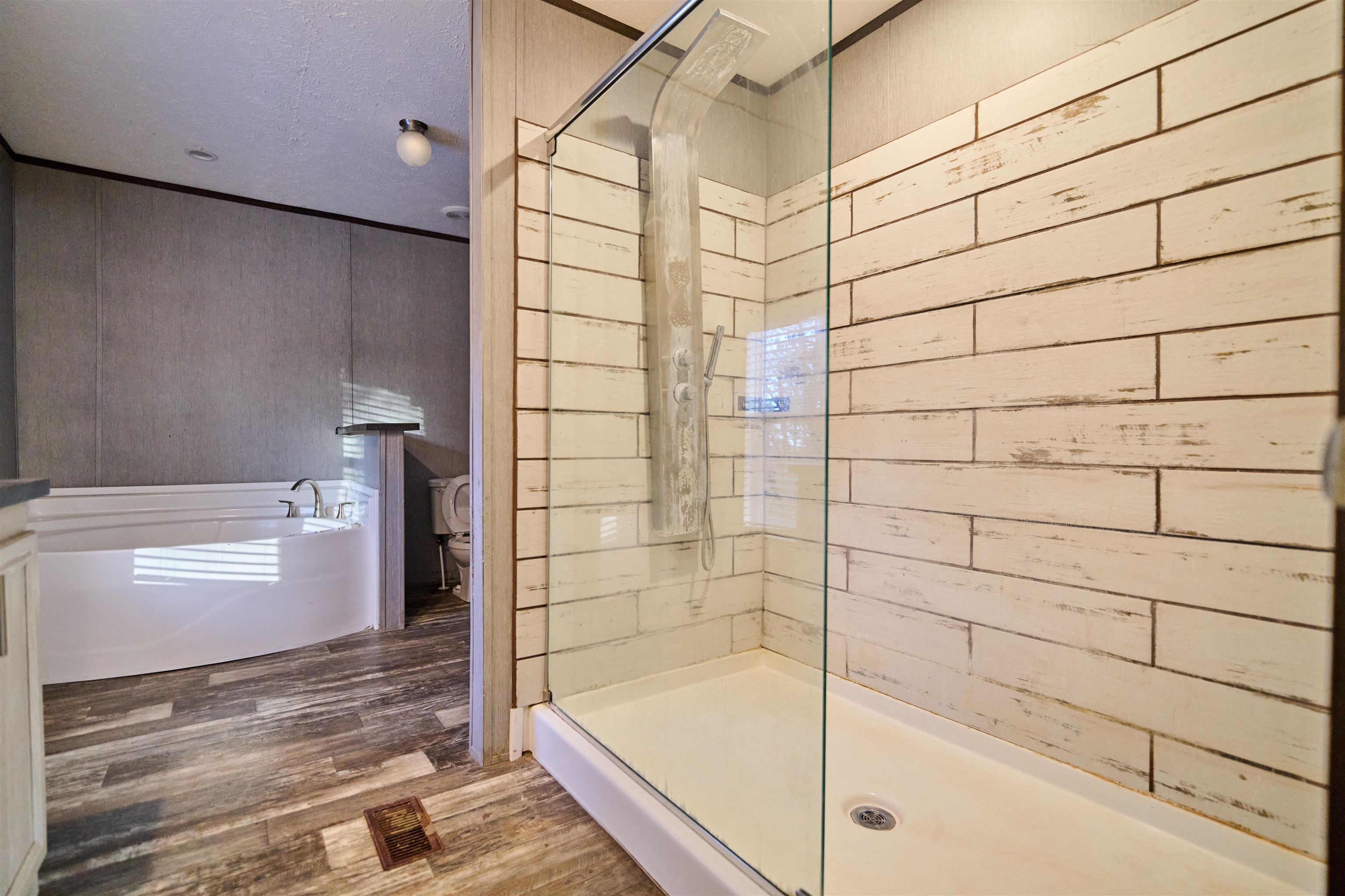 Photo 9 - Residential for sale – 649  Needles Eye Trl   Mammoth Spring, AR