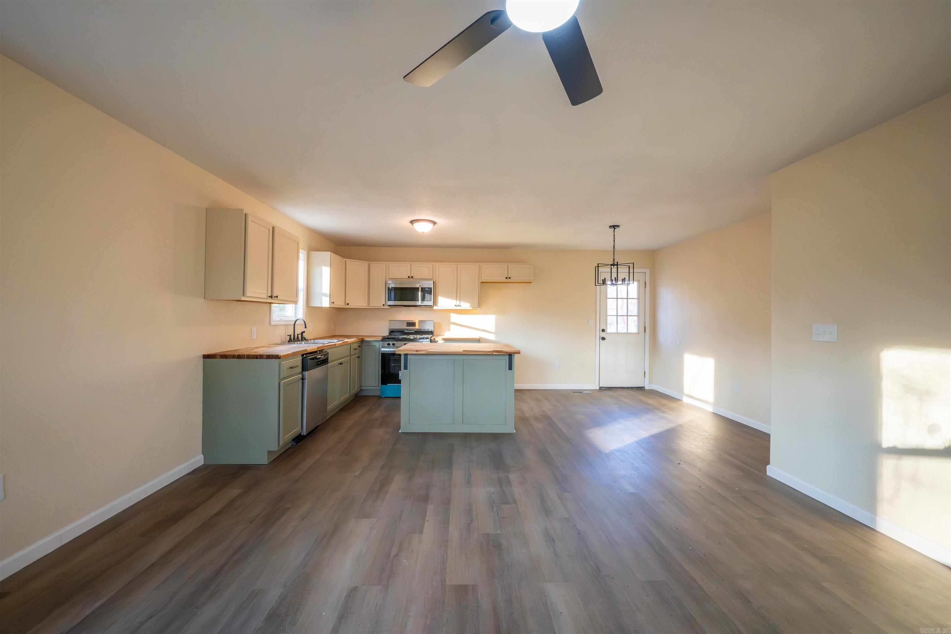 Photo 3 - Residential for sale – 59  1st   Mount Pleasant, AR