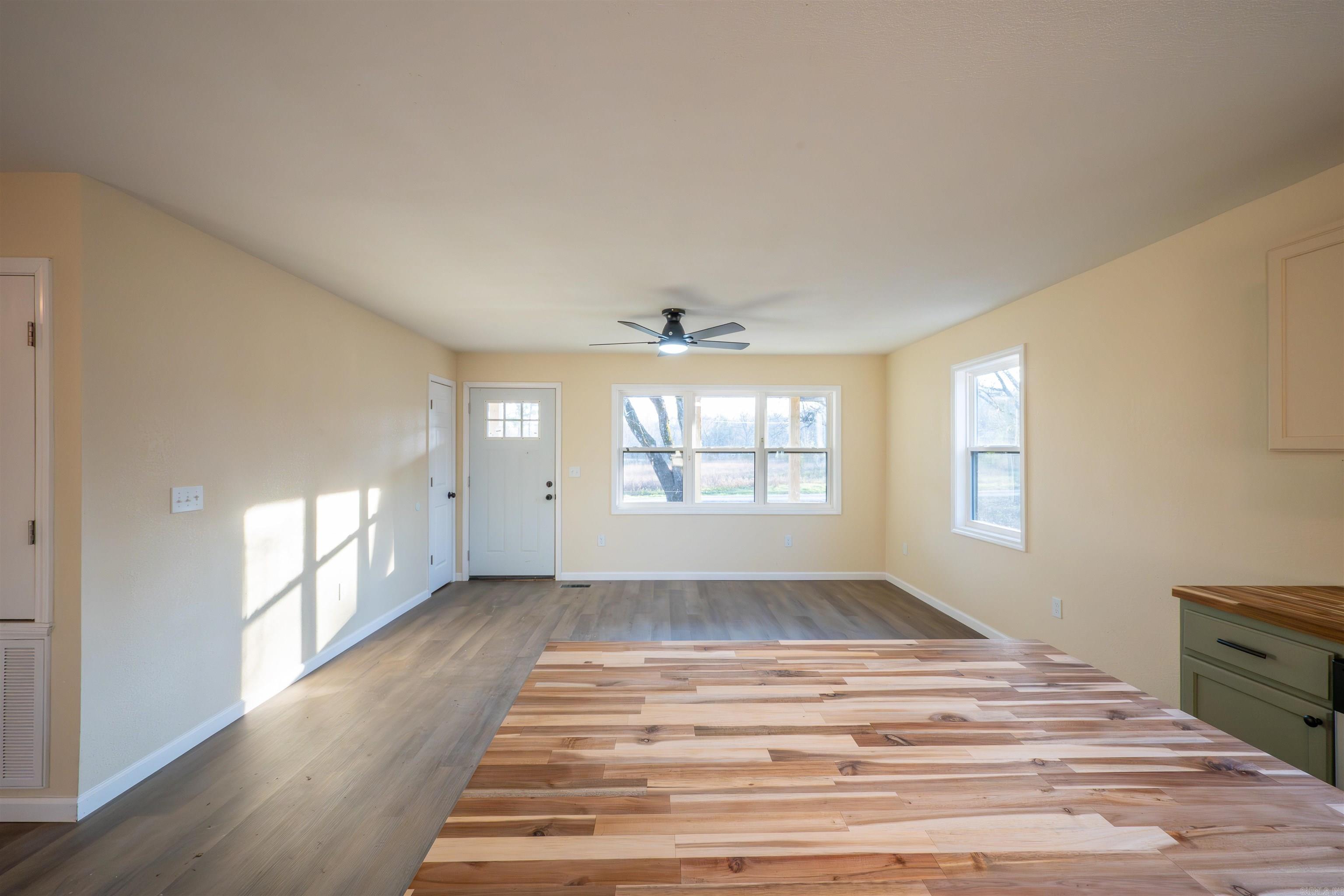 Photo 8 - Residential for sale – 59  1st   Mount Pleasant, AR