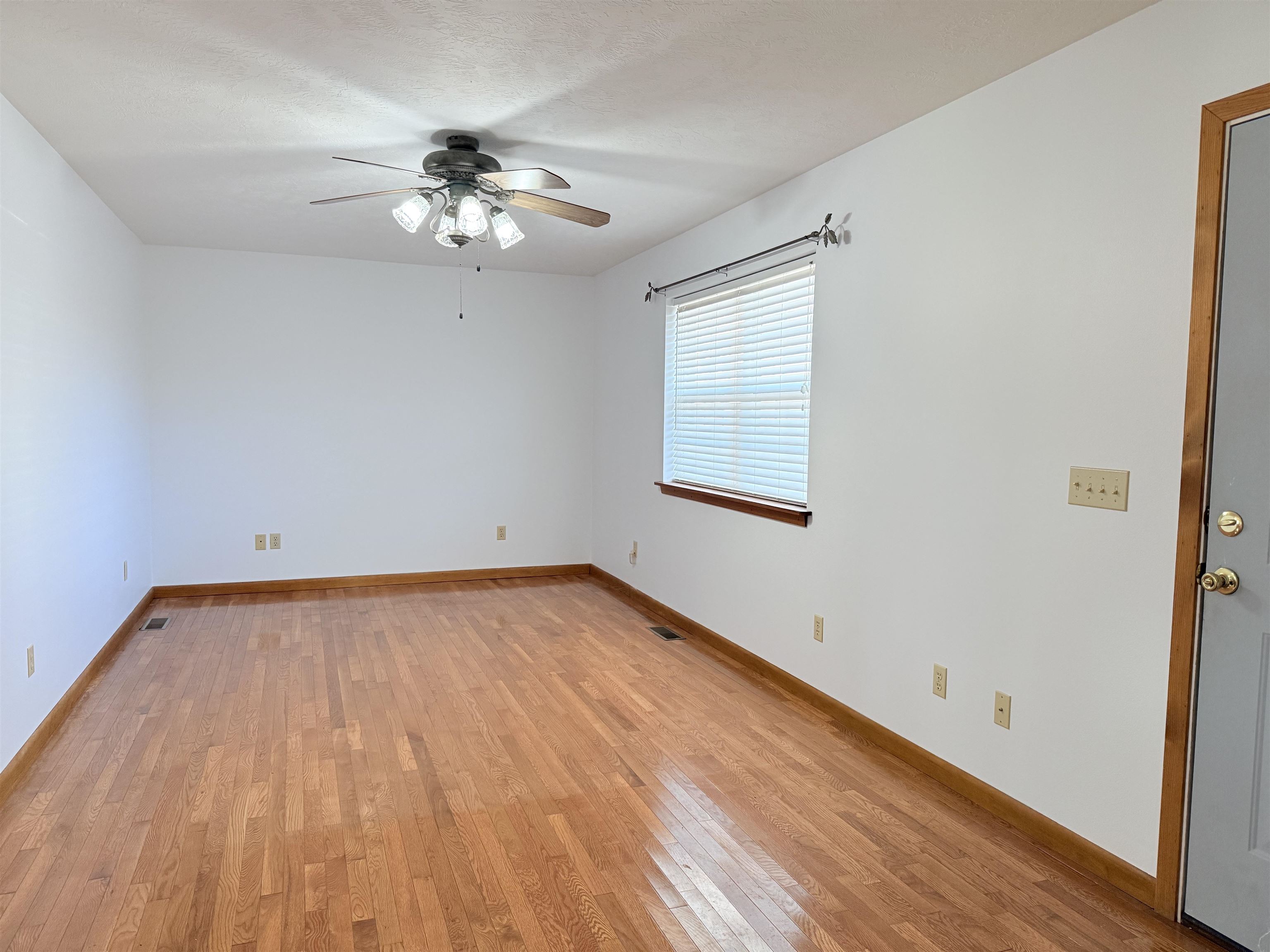 Photo 2 - Residential for sale – 168  Knob Creek Road   Melbourne, AR