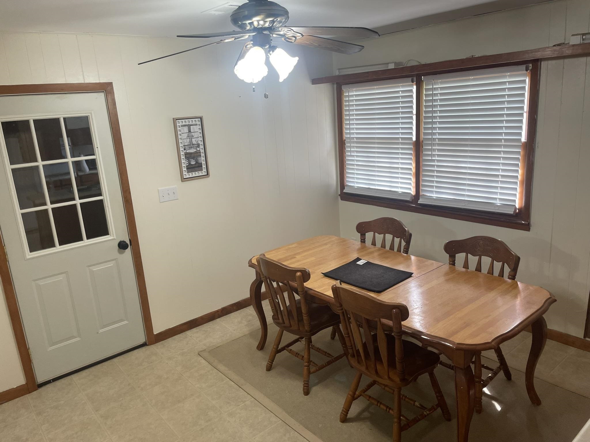 Photo 6 - Residential for sale – 82  West Main Street   Melbourne, AR