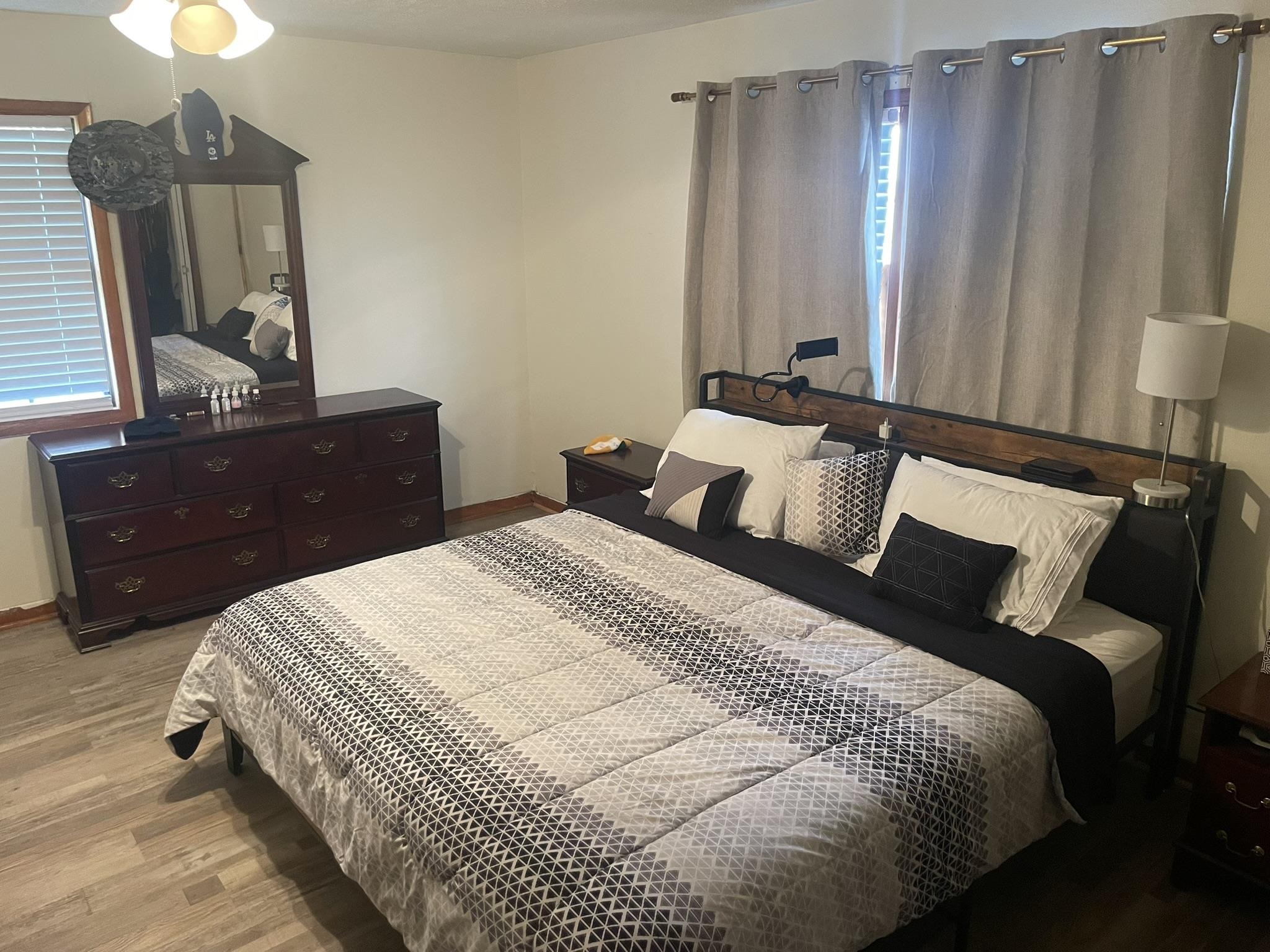 Photo 8 - Residential for sale – 82  West Main Street   Melbourne, AR