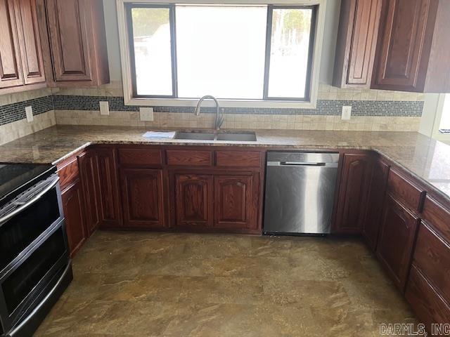 Photo 14 - Residential for sale – 2723 E Main Street   Melbourne, AR