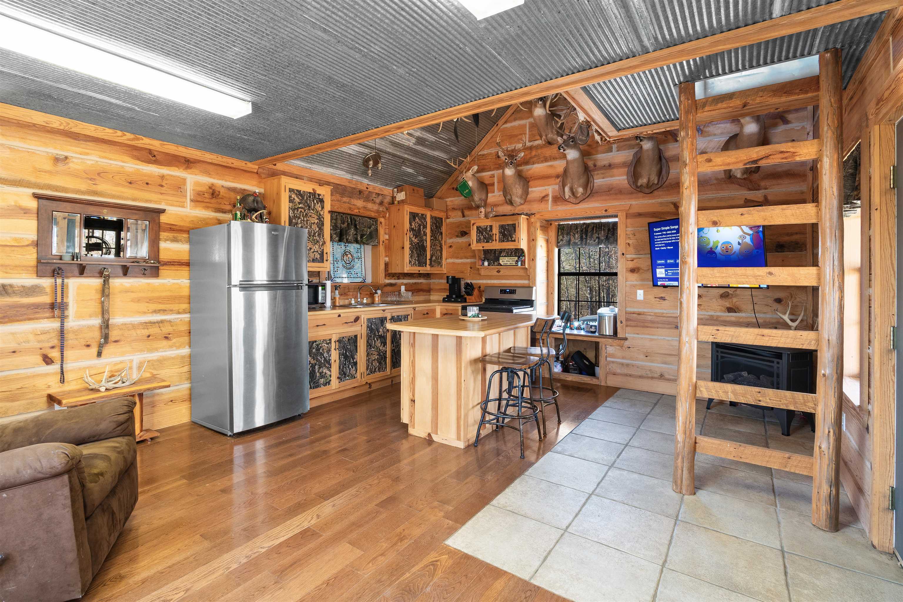 Photo 2 - Residential for sale – 1400  Antioch Road   Melbourne, AR