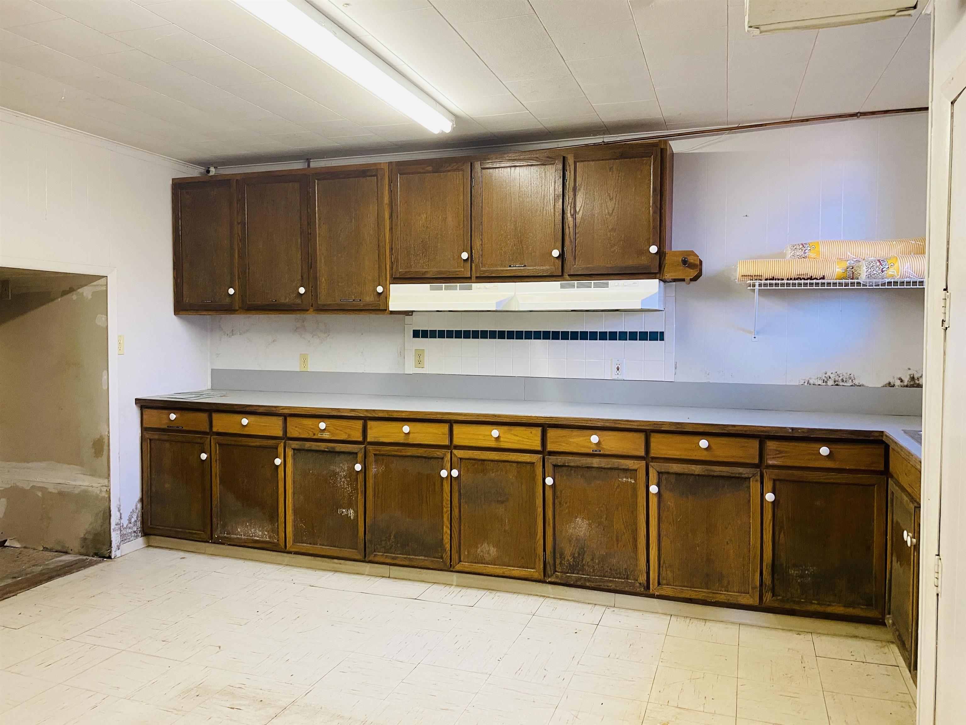 Photo 12 - Residential for sale – 15 W First   Calico Rock, AR