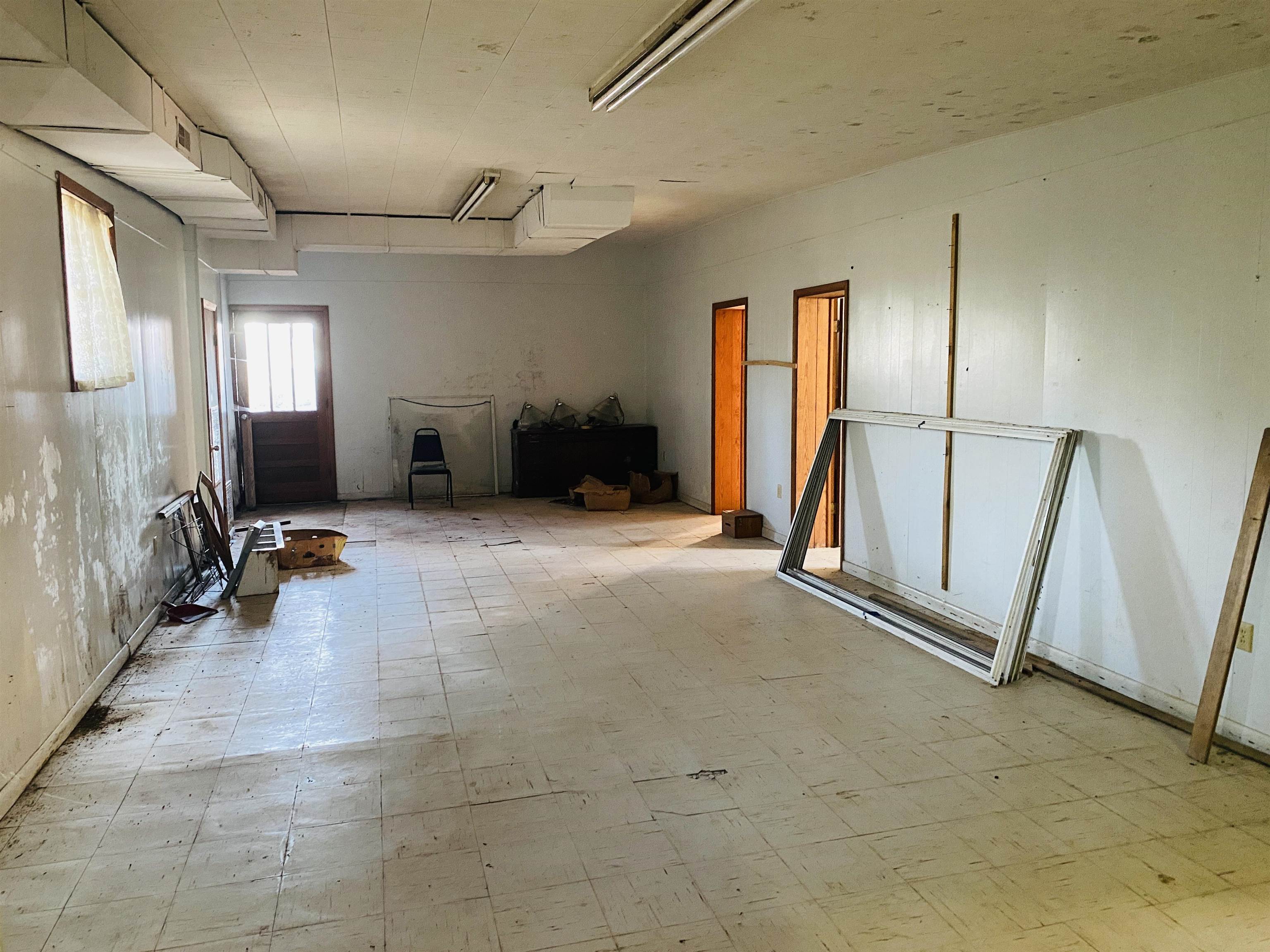 Photo 17 - Residential for sale – 15 W First   Calico Rock, AR