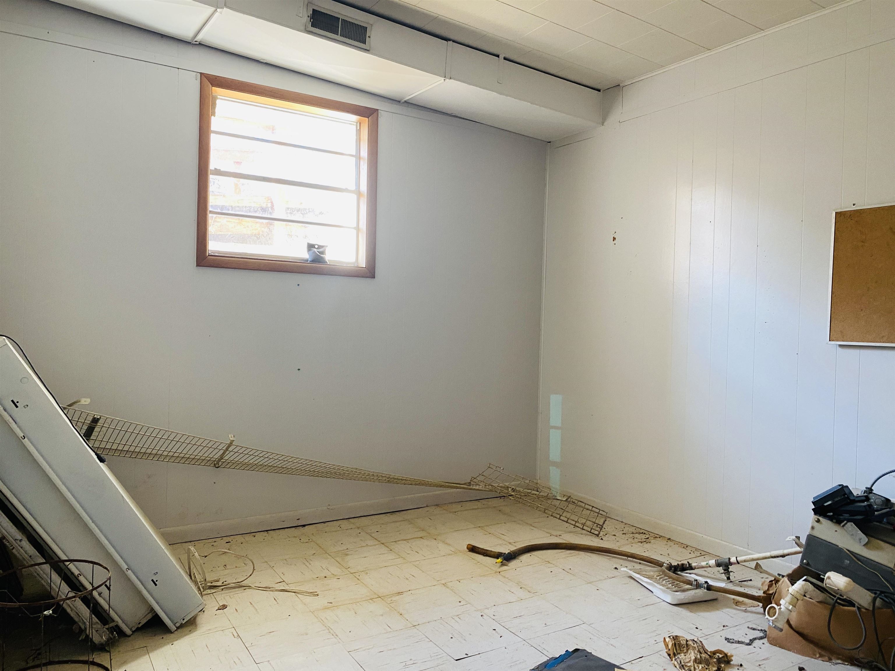 Photo 18 - Residential for sale – 15 W First   Calico Rock, AR