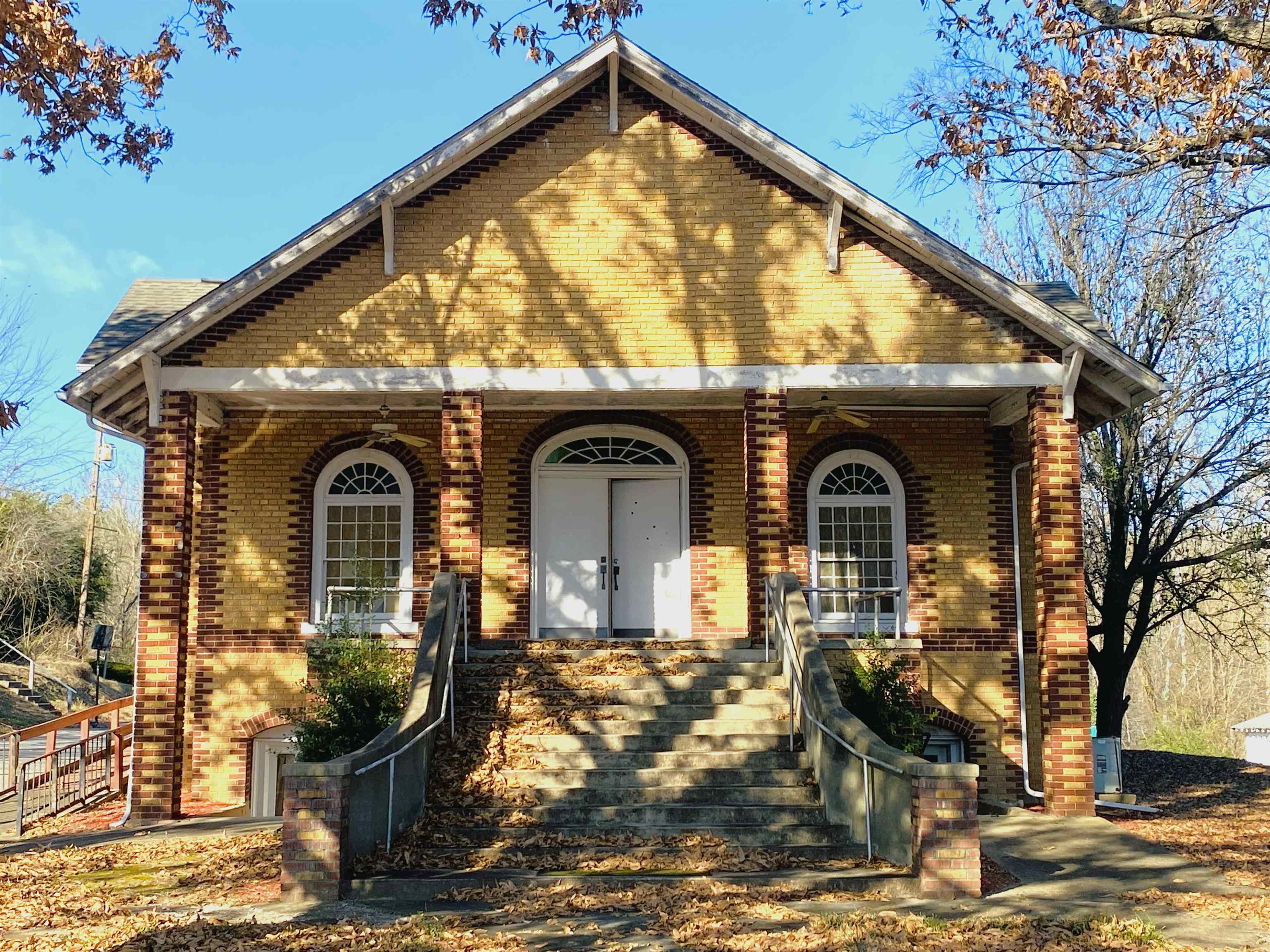 Photo 3 - Residential for sale – 15 W First   Calico Rock, AR