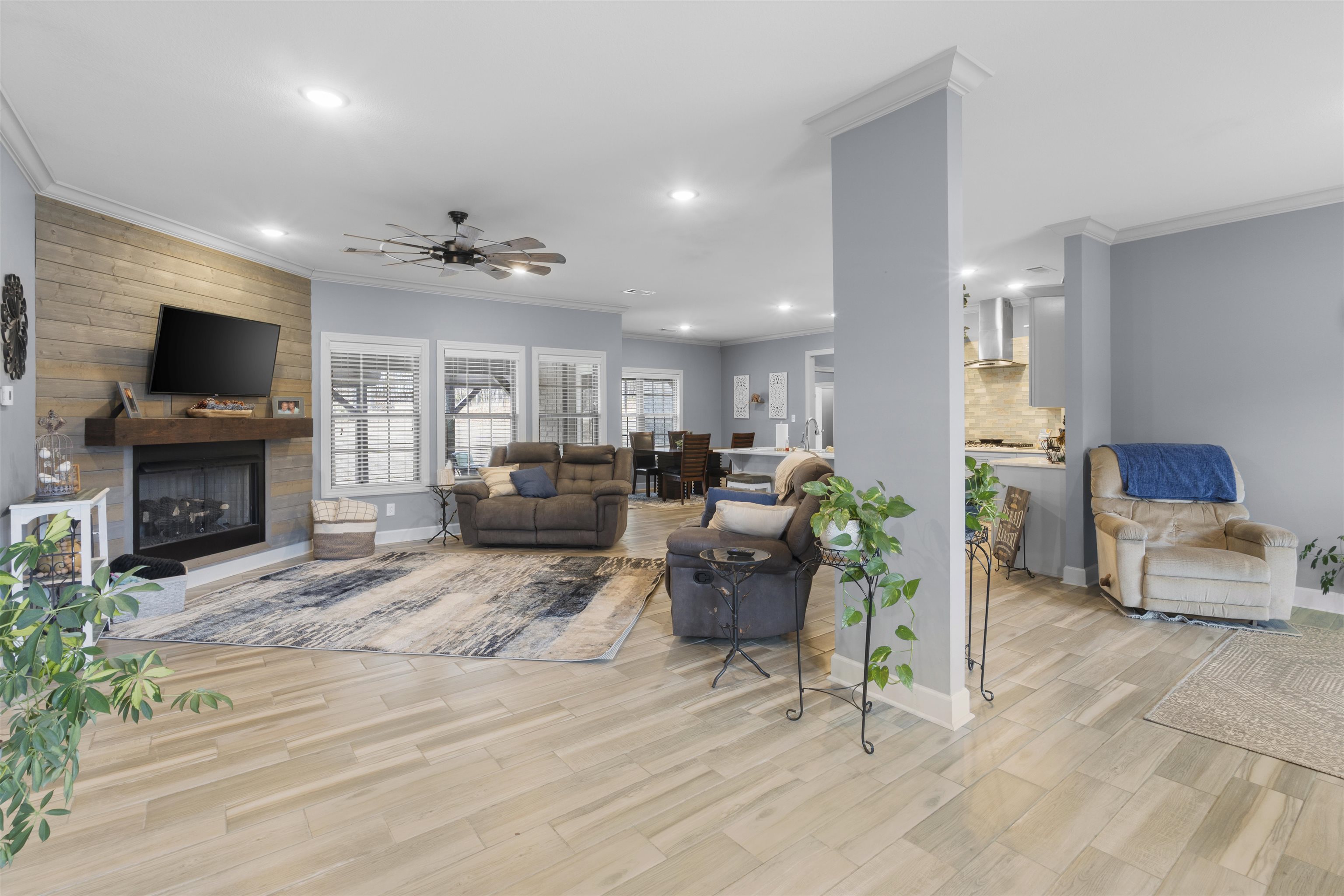 Photo 2 - Residential for sale – 338  Sallie Lane   Melbourne, AR