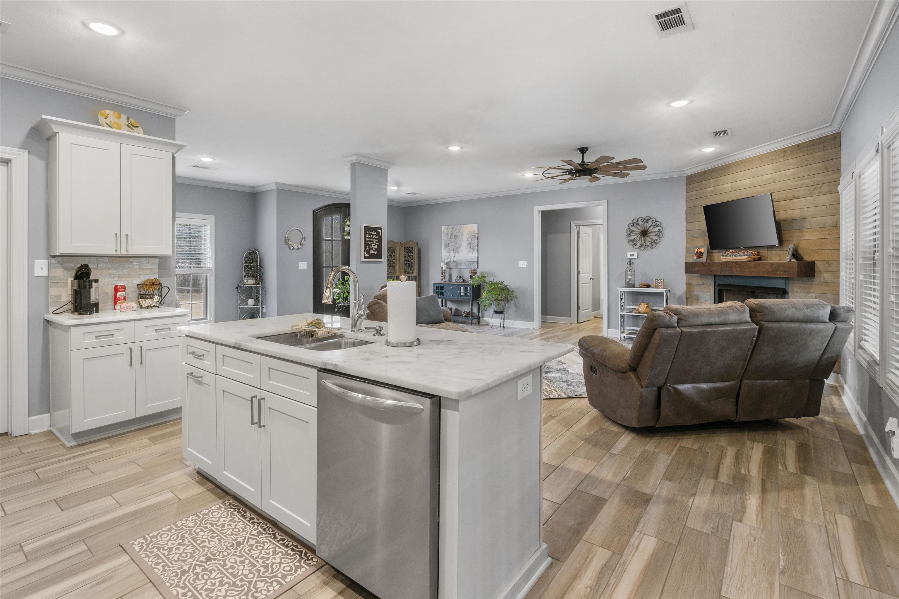 Photo 8 - Residential for sale – 338  Sallie Lane   Melbourne, AR