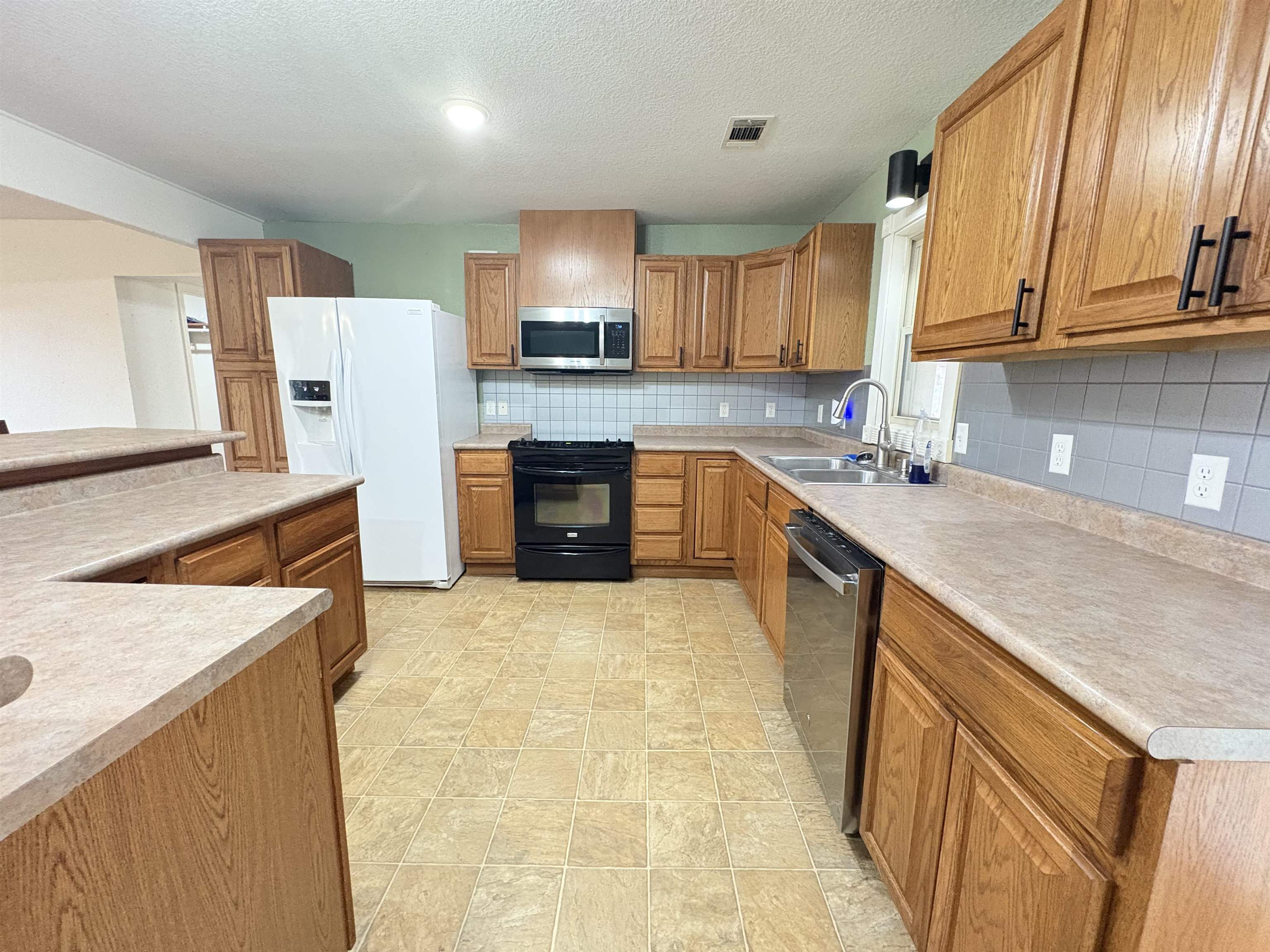 Photo 7 - Residential for sale – 305  Norris   Batesville, AR