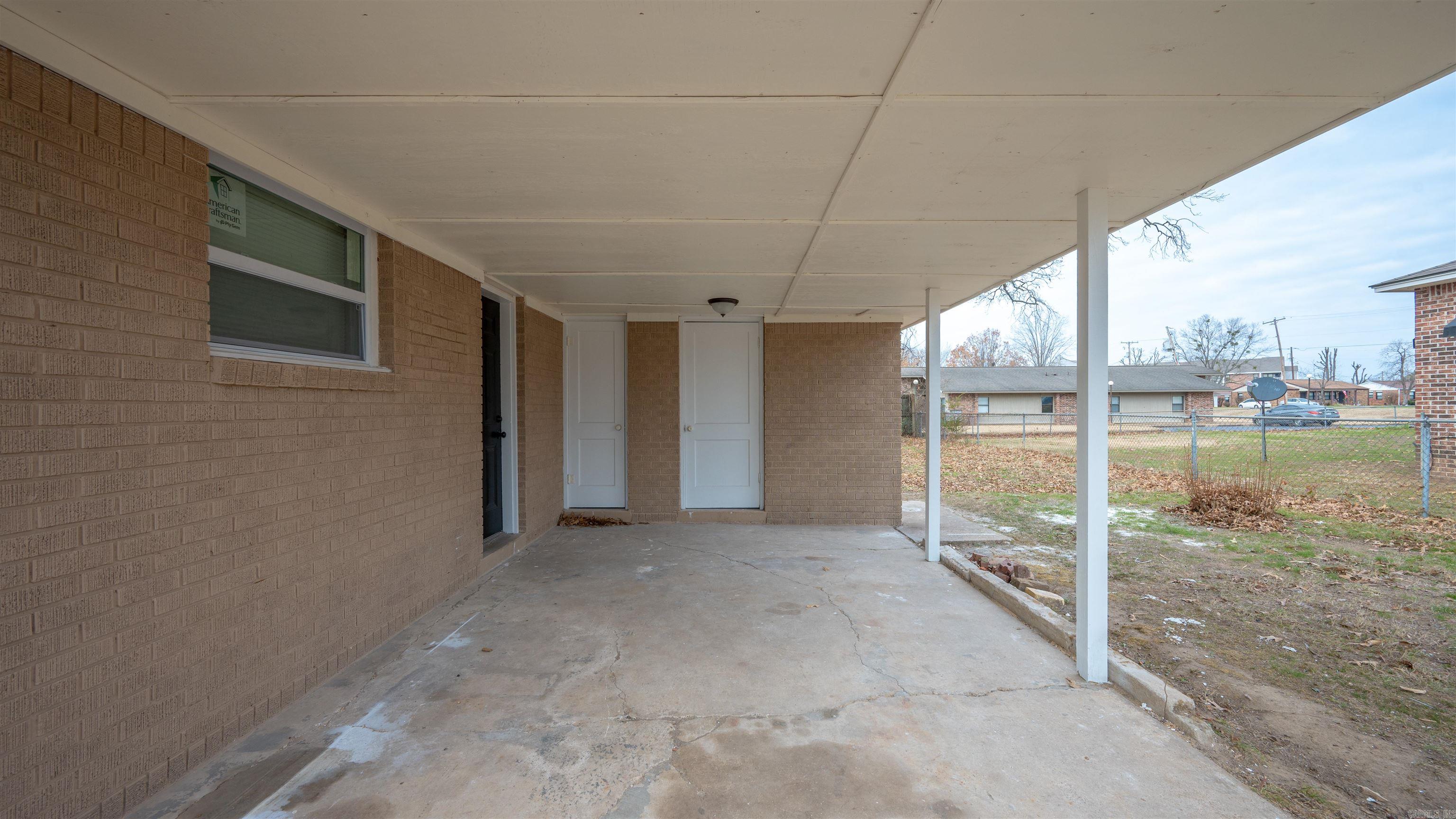 Photo 12 - Residential for sale – 406  Sidney St   Batesville, AR