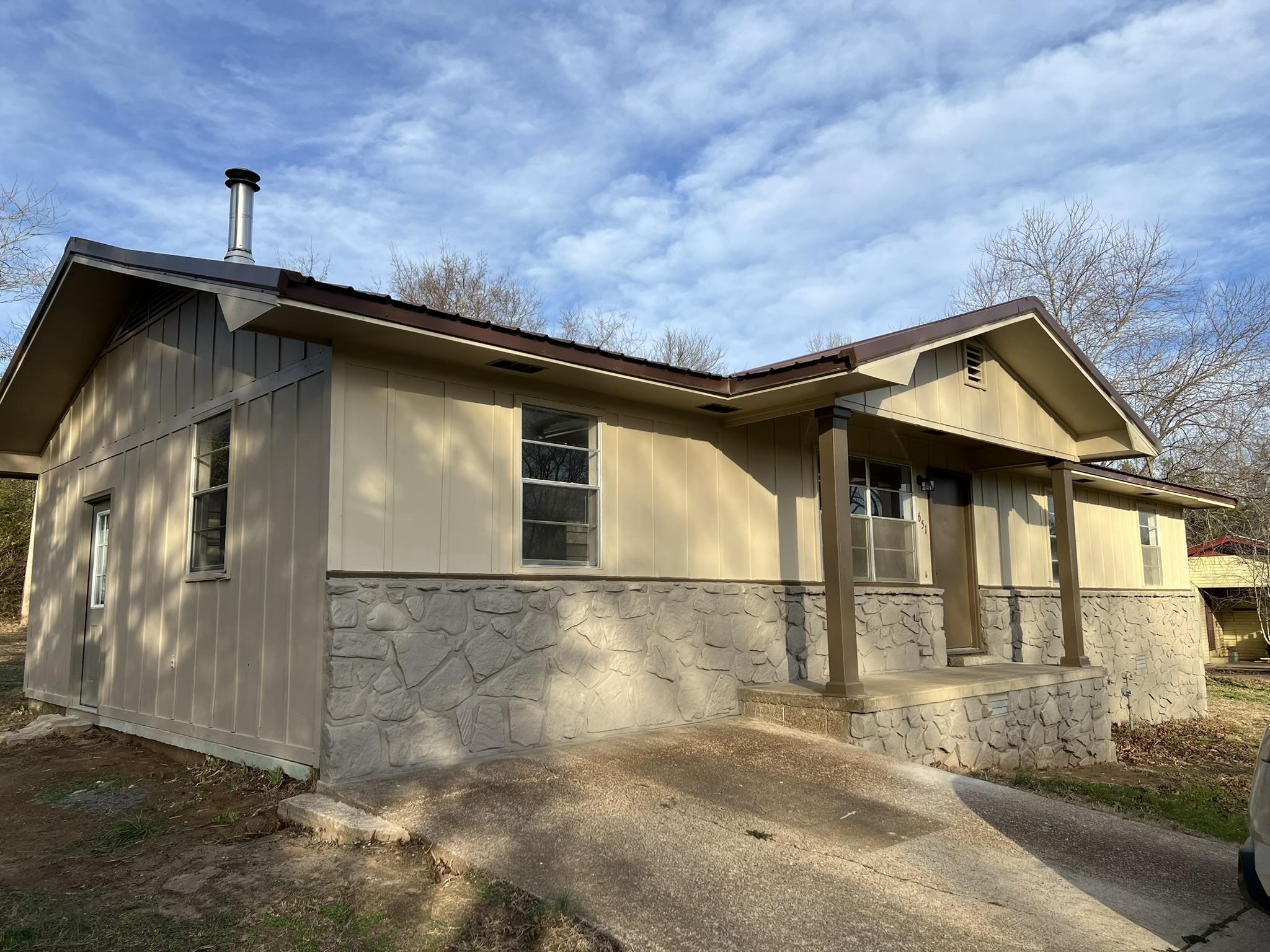 Photo 2 - Residential for sale – 651 E First   Calico Rock, AR