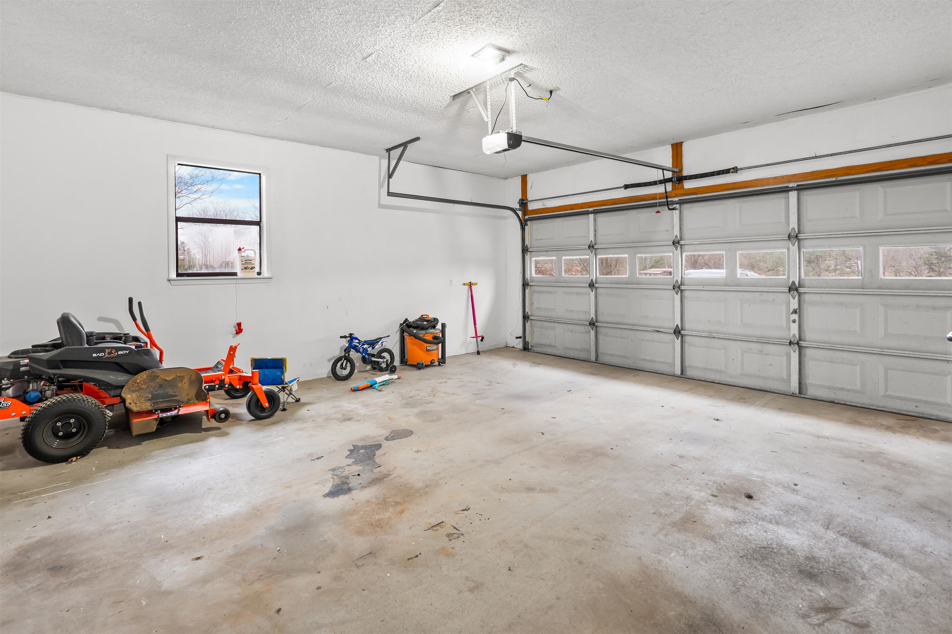 Photo 14 - Residential for sale – 143  Chaney Drive   Melbourne, AR