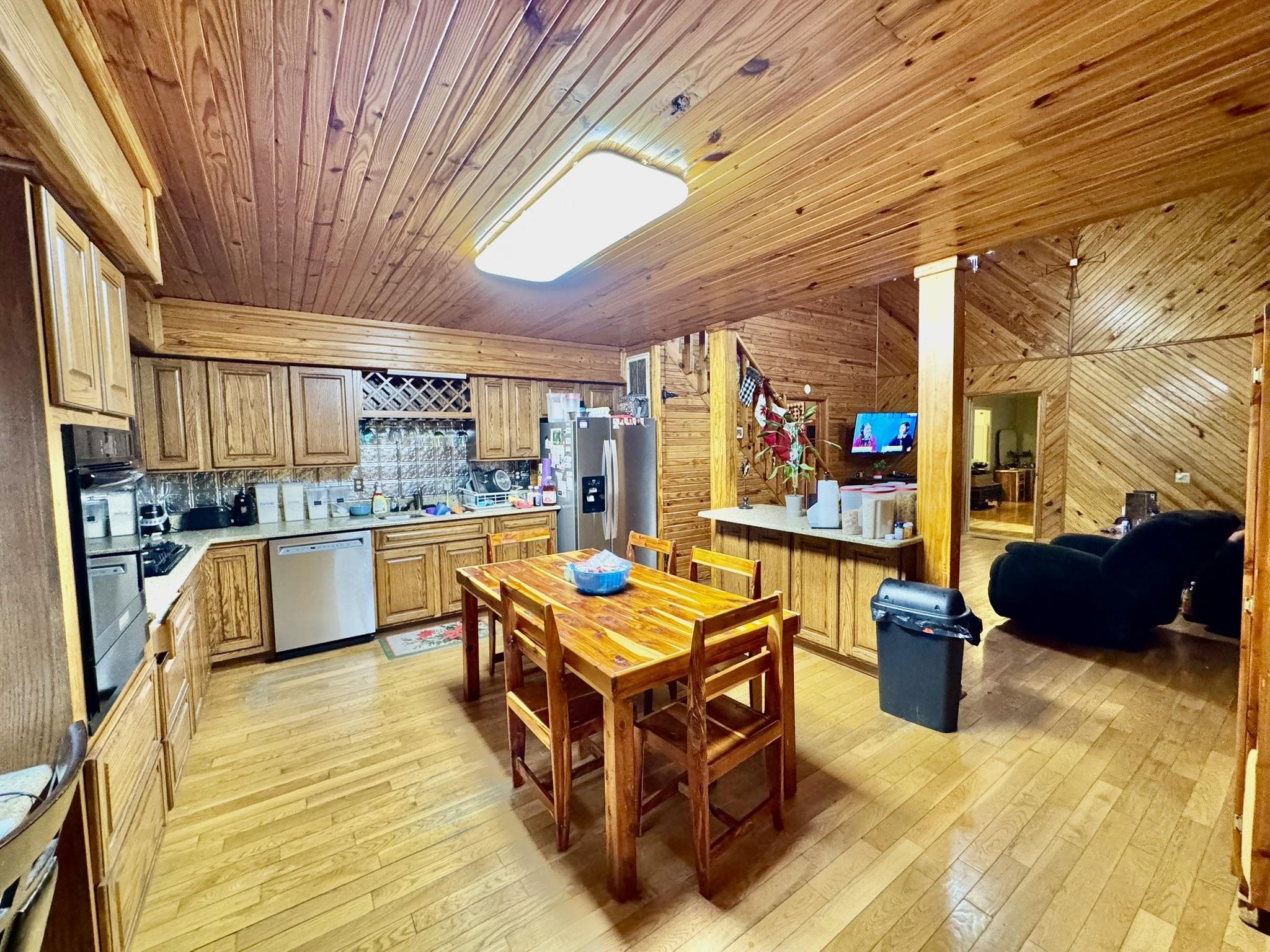 Photo 7 - Residential for sale – 404  Bone Island Road   Melbourne, AR