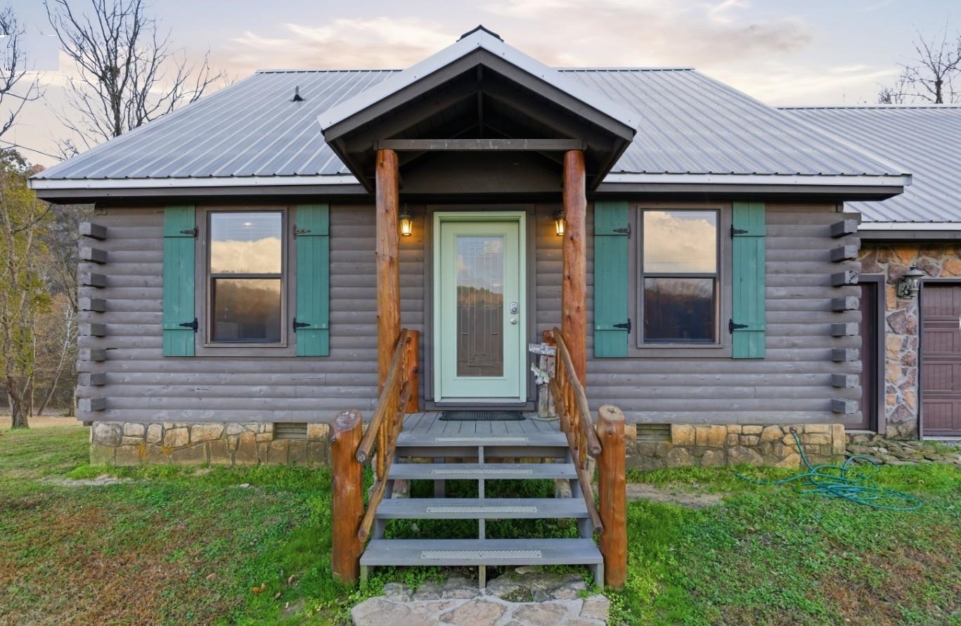 Photo 2 - Residential for sale – 908 S Riverview 832 S Riverview Lane  Mountain View, AR