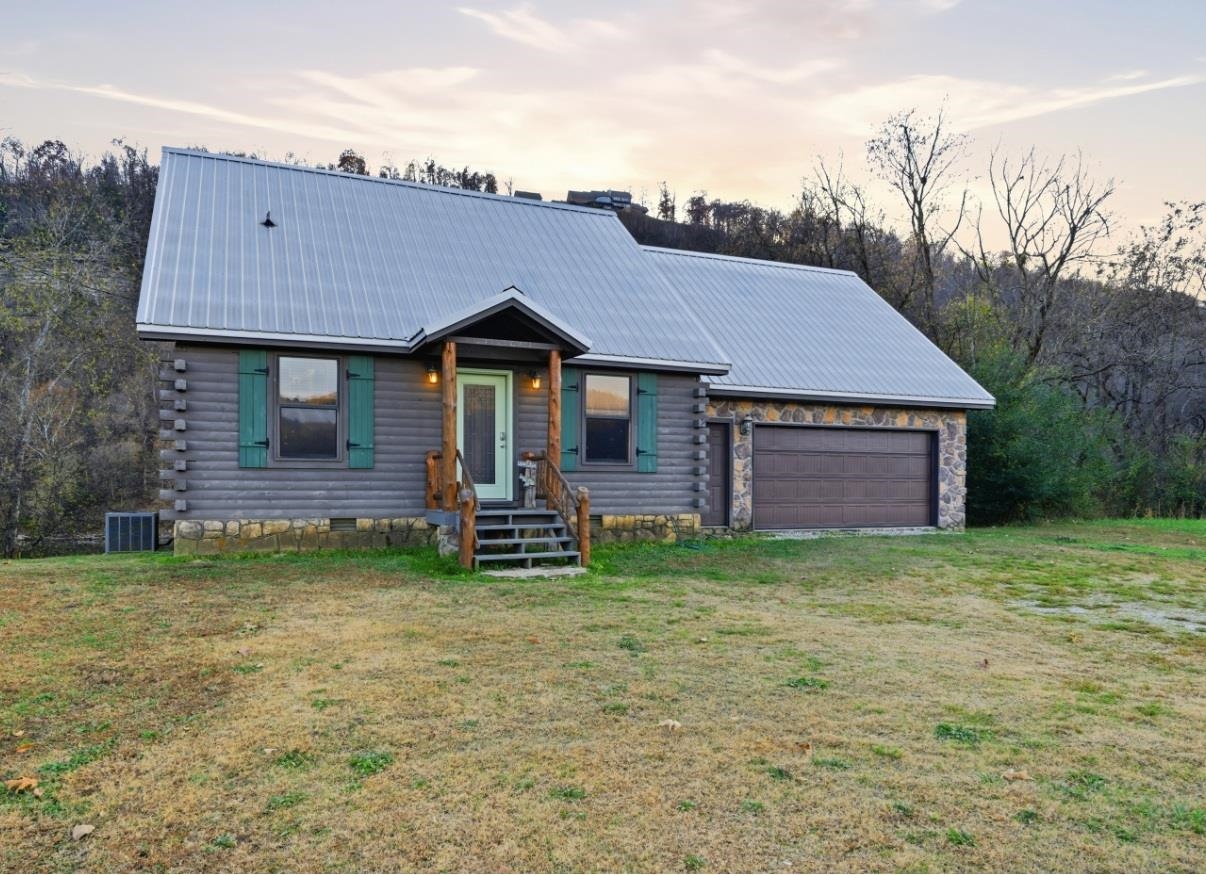 Photo 4 - Residential for sale – 908 S Riverview 832 S Riverview Lane  Mountain View, AR