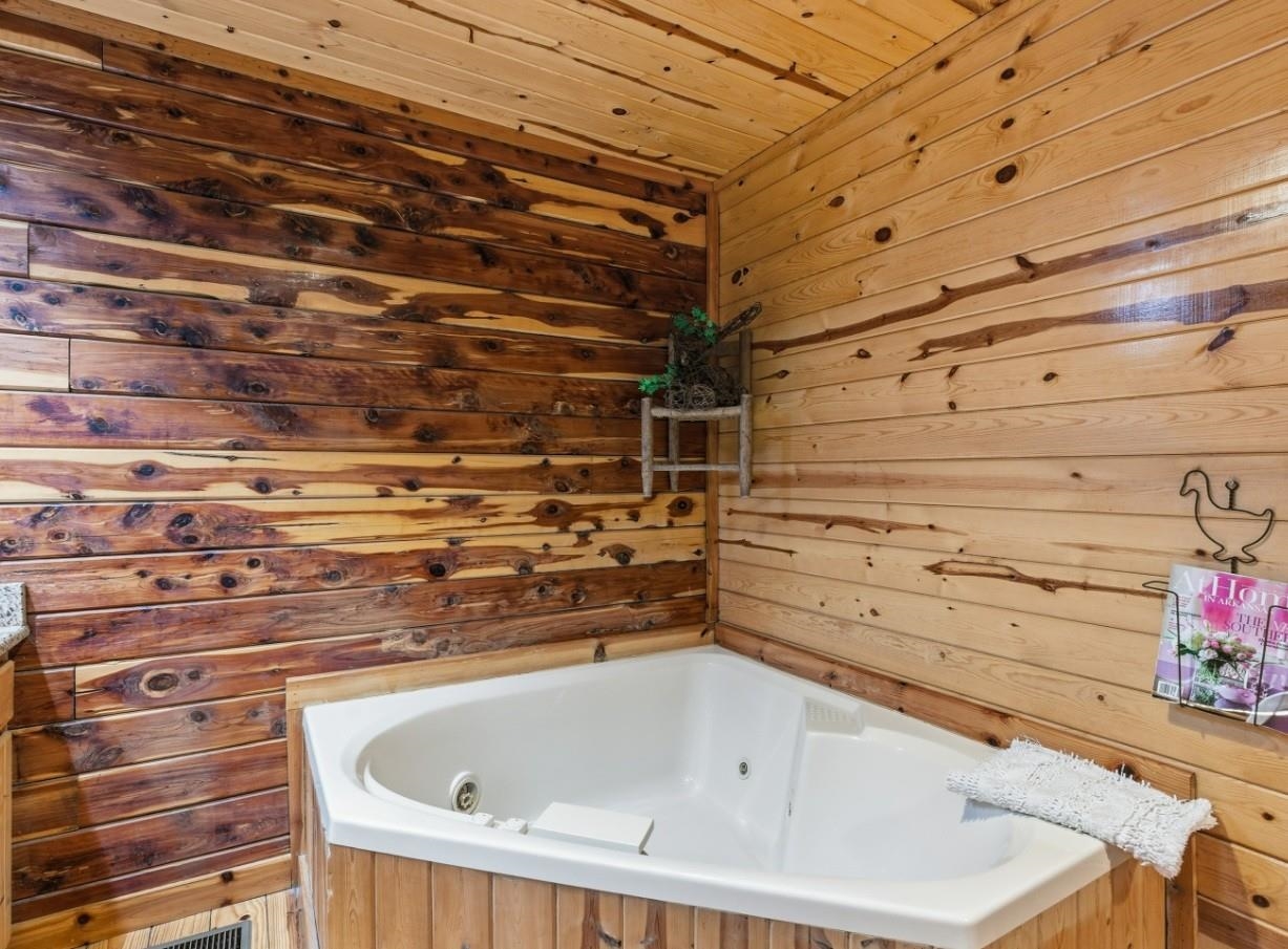 Photo 31 - Residential for sale – 908 S Riverview 832 S Riverview Lane  Mountain View, AR